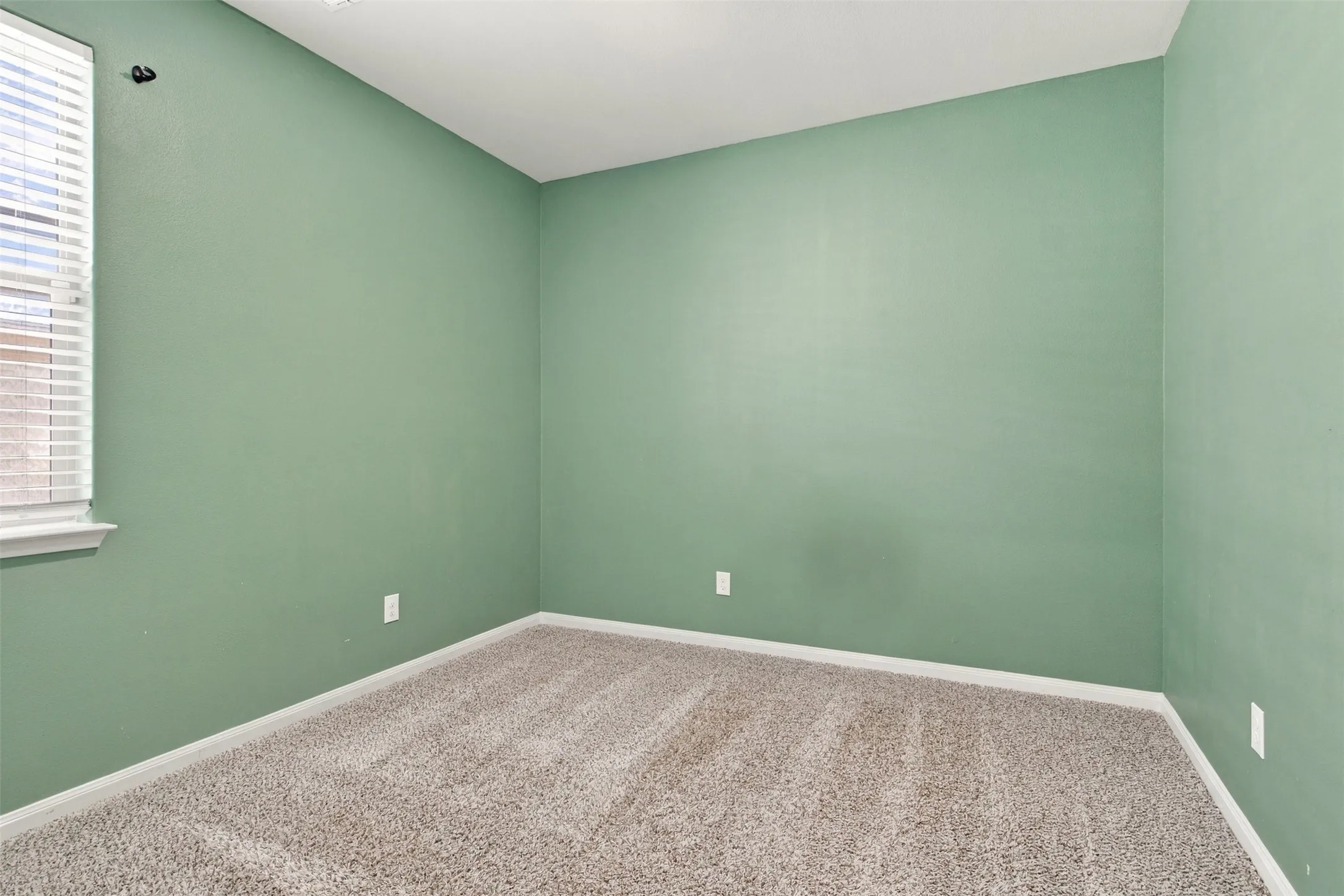 Single Family Residence For Rent in Tarrant County , 13641 Fehrman Road, Crowley, Texas 76036, 3 Bedroom, 2 Bathroom, 2 Garage spaces, 1,580 Sqft, built in 2020, mls#21386945, Real Estate Agent in Crowley, Homes For Rent in Tarrant county, Homes For Rent in Crowley, Realtor in Crowley Texas, Real Estate Brokerage Independent Realty Texas, Luminita Cordes Realtor
