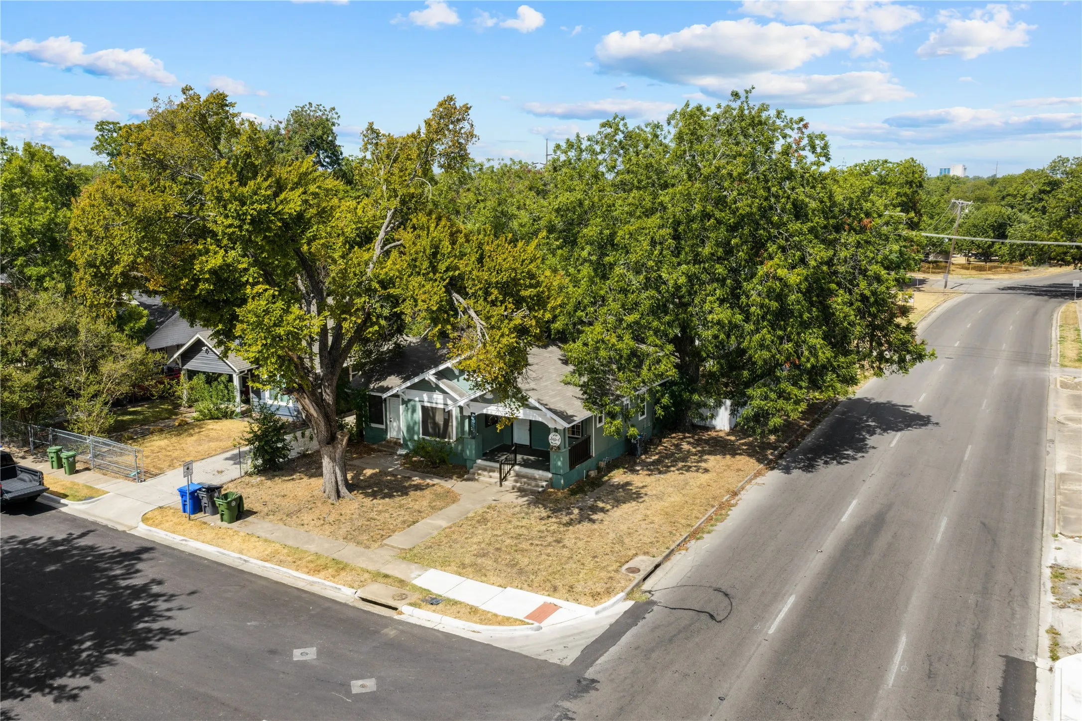 Single Family Residence For Sale in Mc Lennan County , 2601 Gorman Avenue, Waco, Texas 76707, 4 Bedroom, 2 Bathroom, Garage spaces, 1,699 Sqft, built in 1930, mls#21390960, Real Estate Agent in Waco, Homes For Sale in Mc Lennan county, Homes For Sale in Waco, Realtor in Waco Texas, Real Estate Brokerage Independent Realty Texas, Luminita Cordes Realtor
