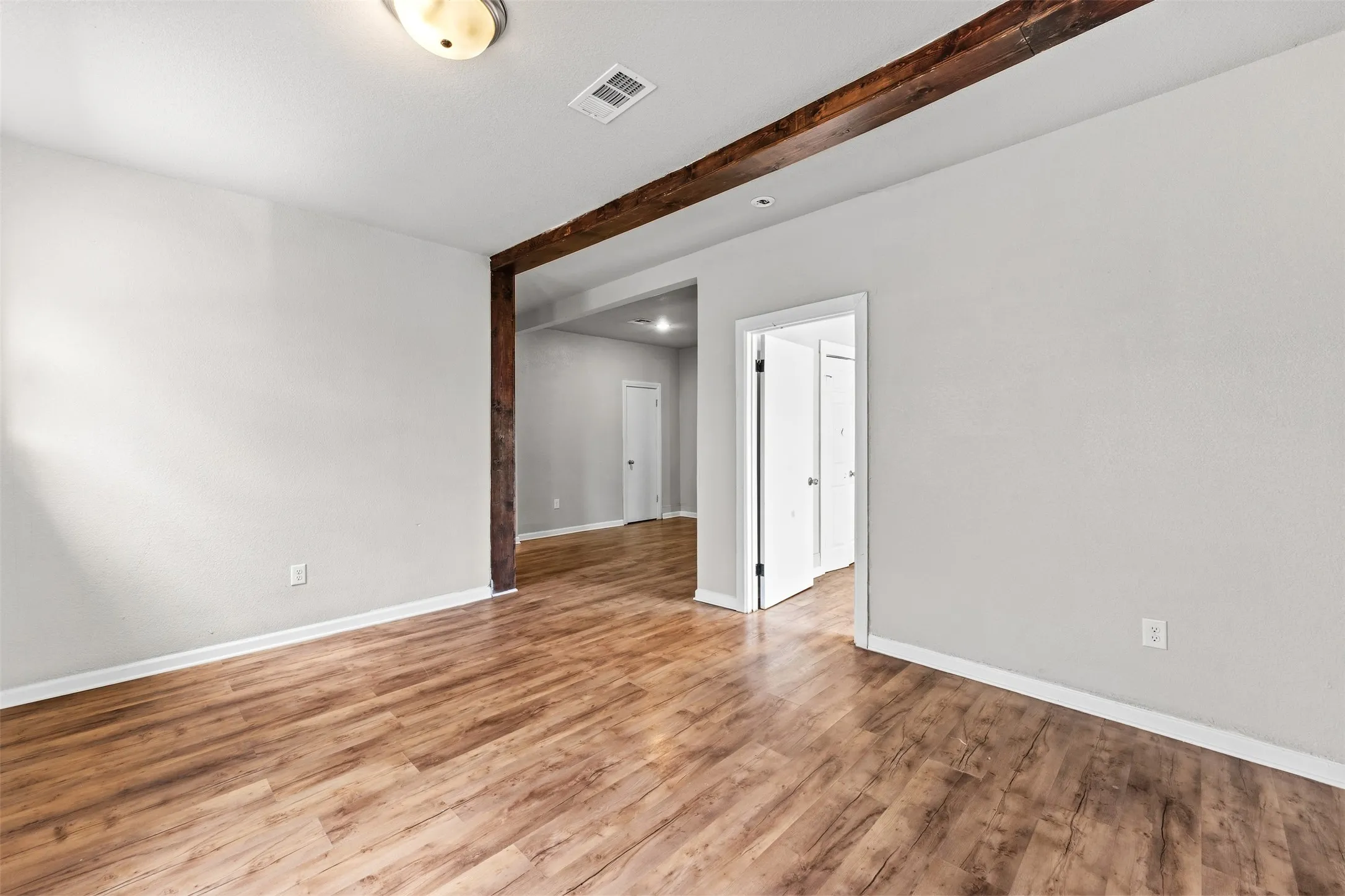 Single Family Residence For Sale in Mc Lennan County , 2601 Gorman Avenue, Waco, Texas 76707, 4 Bedroom, 2 Bathroom, Garage spaces, 1,699 Sqft, built in 1930, mls#21390960, Real Estate Agent in Waco, Homes For Sale in Mc Lennan county, Homes For Sale in Waco, Realtor in Waco Texas, Real Estate Brokerage Independent Realty Texas, Luminita Cordes Realtor