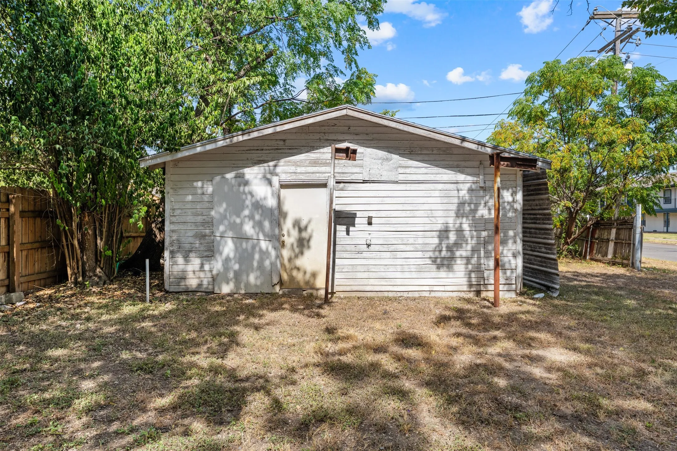 Single Family Residence For Sale in Mc Lennan County , 2601 Gorman Avenue, Waco, Texas 76707, 4 Bedroom, 2 Bathroom, Garage spaces, 1,699 Sqft, built in 1930, mls#21390960, Real Estate Agent in Waco, Homes For Sale in Mc Lennan county, Homes For Sale in Waco, Realtor in Waco Texas, Real Estate Brokerage Independent Realty Texas, Luminita Cordes Realtor