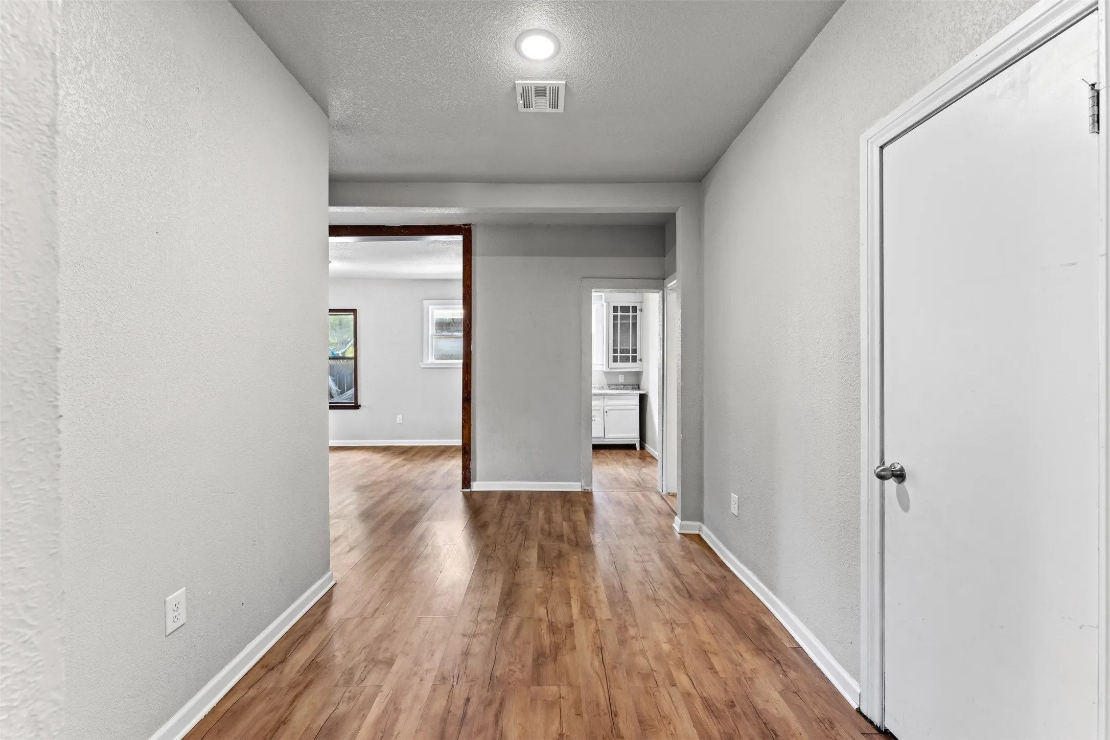 Single Family Residence For Sale in Mc Lennan County , 2601 Gorman Avenue, Waco, Texas 76707, 4 Bedroom, 2 Bathroom, Garage spaces, 1,699 Sqft, built in 1930, mls#21390960, Real Estate Agent in Waco, Homes For Sale in Mc Lennan county, Homes For Sale in Waco, Realtor in Waco Texas, Real Estate Brokerage Independent Realty Texas, Luminita Cordes Realtor