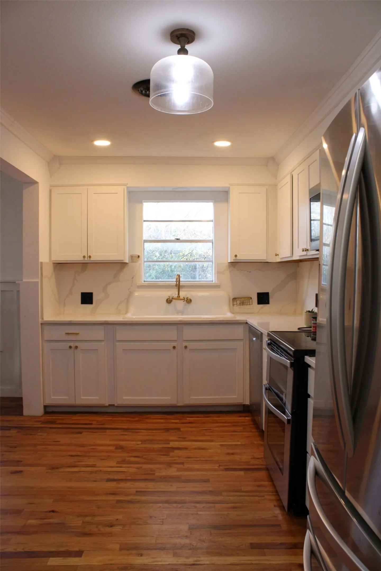 Single Family Residence For Sale in Tarrant County , 417 N Pecan Street, Arlington, Texas 76011, 3 Bedroom, 2 Bathroom, 1 Garage spaces, 1,602 Sqft, built in 1933, mls#21390408, Real Estate Agent in Arlington, Homes For Sale in Tarrant county, Homes For Sale in Arlington, Realtor in Arlington Texas, Real Estate Brokerage Independent Realty Texas, Luminita Cordes Realtor