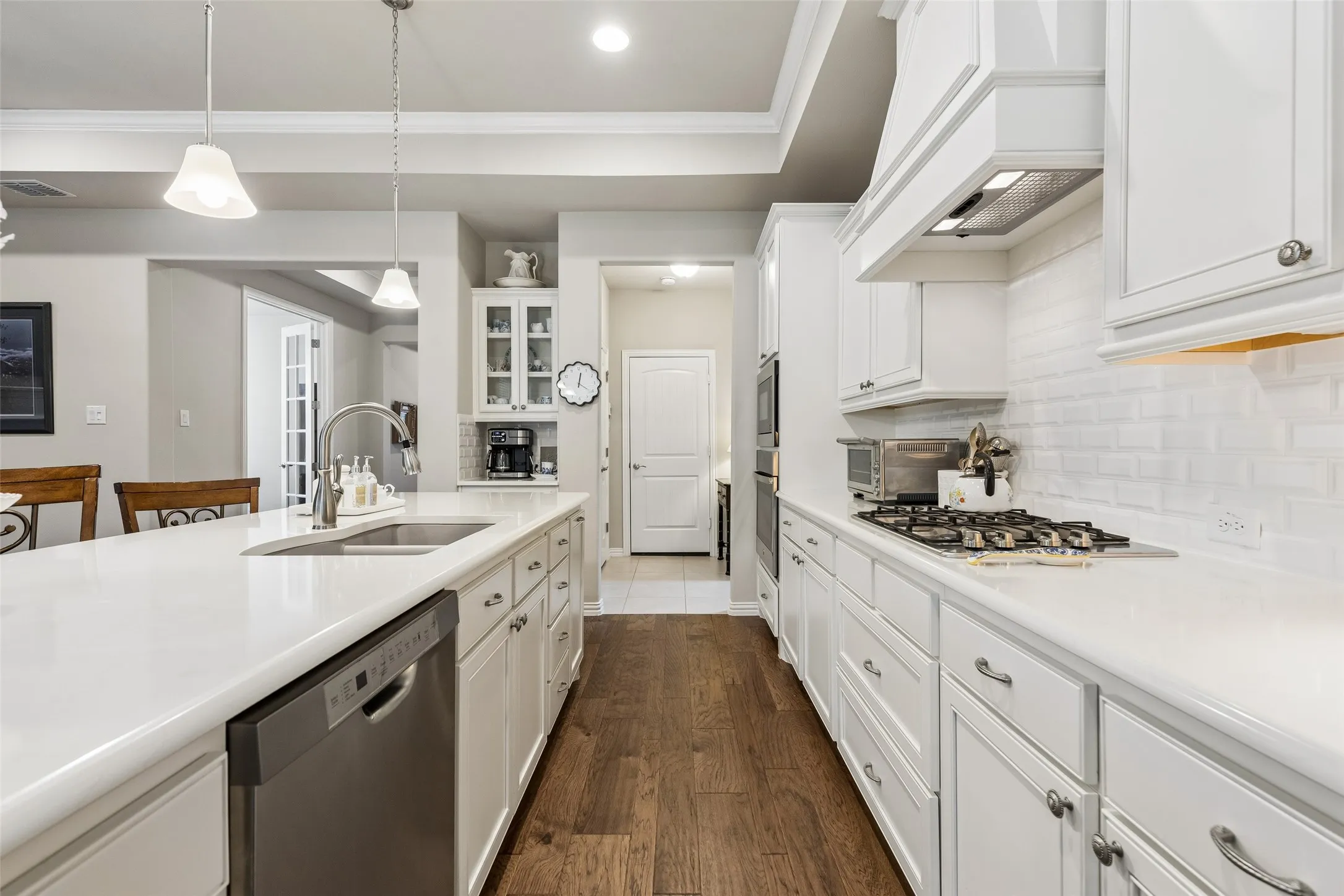 Single Family Residence For Sale in Denton County , 1021 Ladera Boulevard, Highland Village, Texas 75077, 2 Bedroom, 2 Bathroom, 2 Garage spaces, 1,890 Sqft, built in 2020, mls#21381444, Real Estate Agent in Highland Village, Homes For Sale in Denton county, Homes For Sale in Highland Village, Realtor in Highland Village Texas, Real Estate Brokerage Independent Realty Texas, Luminita Cordes Realtor
