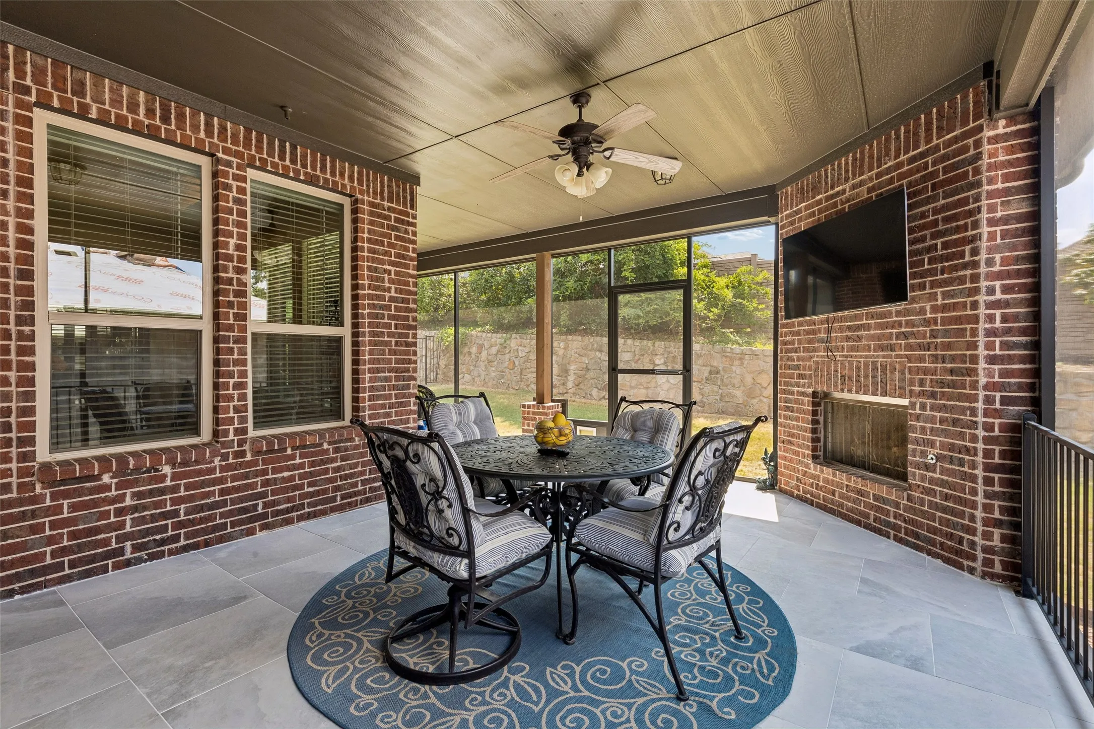 Single Family Residence For Sale in Denton County , 1021 Ladera Boulevard, Highland Village, Texas 75077, 2 Bedroom, 2 Bathroom, 2 Garage spaces, 1,890 Sqft, built in 2020, mls#21381444, Real Estate Agent in Highland Village, Homes For Sale in Denton county, Homes For Sale in Highland Village, Realtor in Highland Village Texas, Real Estate Brokerage Independent Realty Texas, Luminita Cordes Realtor