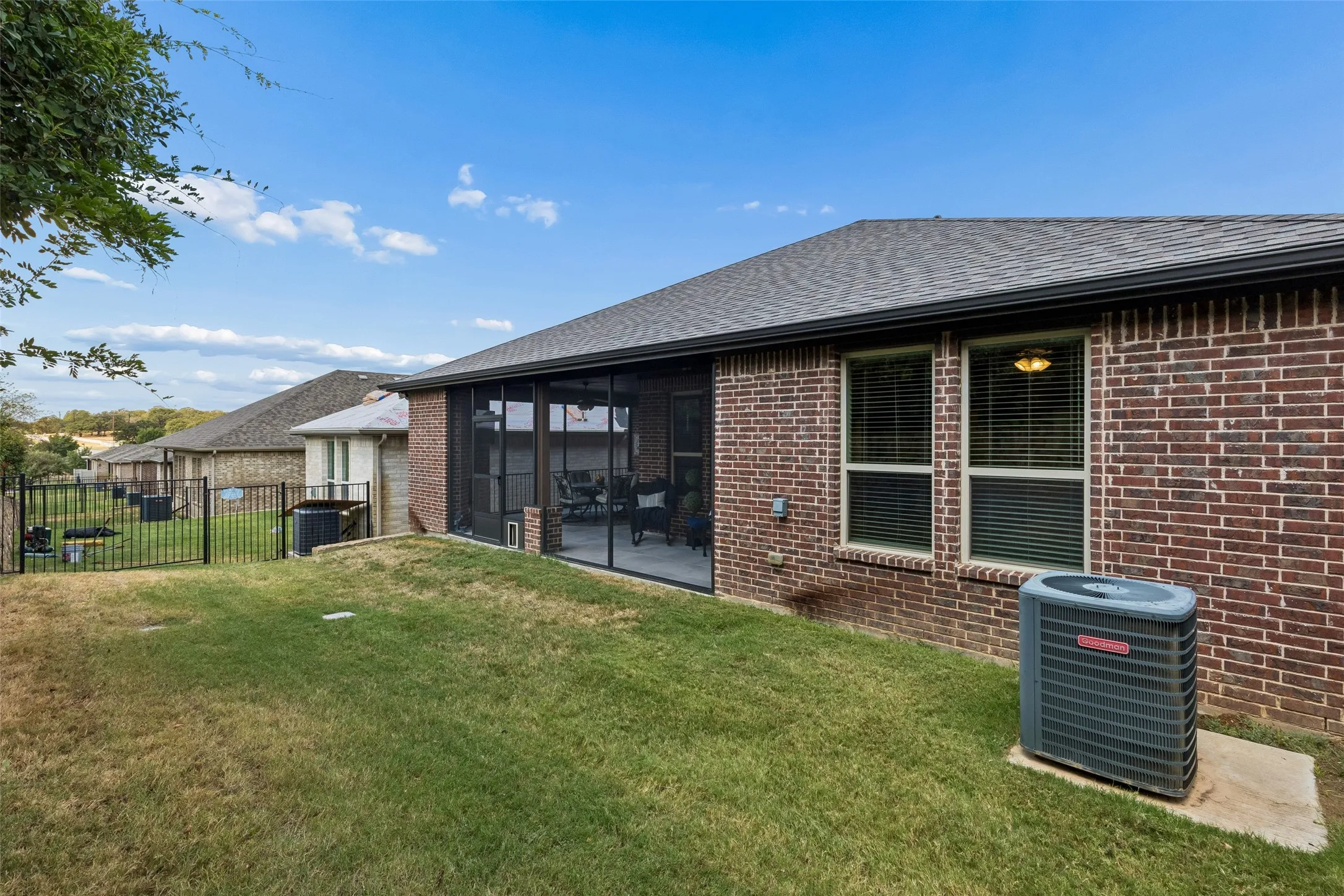 Single Family Residence For Sale in Denton County , 1021 Ladera Boulevard, Highland Village, Texas 75077, 2 Bedroom, 2 Bathroom, 2 Garage spaces, 1,890 Sqft, built in 2020, mls#21381444, Real Estate Agent in Highland Village, Homes For Sale in Denton county, Homes For Sale in Highland Village, Realtor in Highland Village Texas, Real Estate Brokerage Independent Realty Texas, Luminita Cordes Realtor