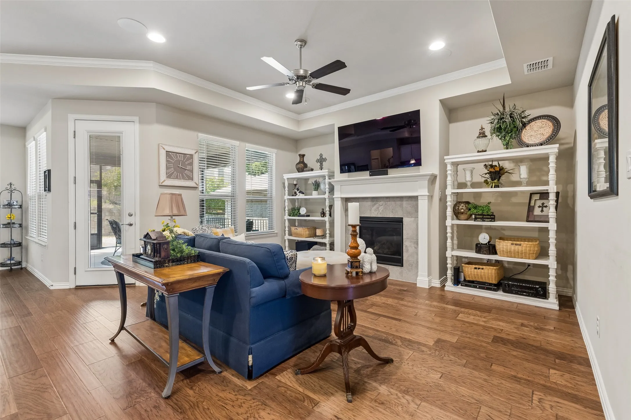 Single Family Residence For Sale in Denton County , 1021 Ladera Boulevard, Highland Village, Texas 75077, 2 Bedroom, 2 Bathroom, 2 Garage spaces, 1,890 Sqft, built in 2020, mls#21381444, Real Estate Agent in Highland Village, Homes For Sale in Denton county, Homes For Sale in Highland Village, Realtor in Highland Village Texas, Real Estate Brokerage Independent Realty Texas, Luminita Cordes Realtor