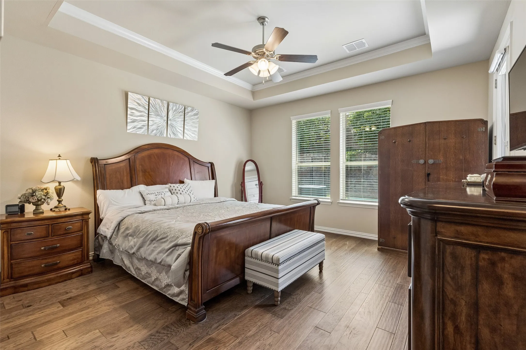 Single Family Residence For Sale in Denton County , 1021 Ladera Boulevard, Highland Village, Texas 75077, 2 Bedroom, 2 Bathroom, 2 Garage spaces, 1,890 Sqft, built in 2020, mls#21381444, Real Estate Agent in Highland Village, Homes For Sale in Denton county, Homes For Sale in Highland Village, Realtor in Highland Village Texas, Real Estate Brokerage Independent Realty Texas, Luminita Cordes Realtor