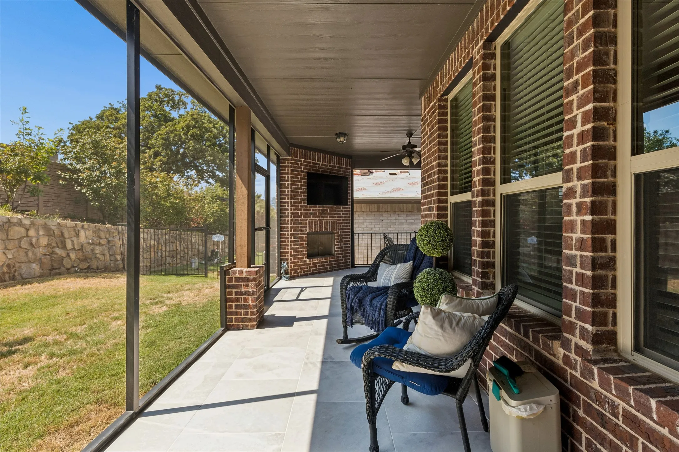 Single Family Residence For Sale in Denton County , 1021 Ladera Boulevard, Highland Village, Texas 75077, 2 Bedroom, 2 Bathroom, 2 Garage spaces, 1,890 Sqft, built in 2020, mls#21381444, Real Estate Agent in Highland Village, Homes For Sale in Denton county, Homes For Sale in Highland Village, Realtor in Highland Village Texas, Real Estate Brokerage Independent Realty Texas, Luminita Cordes Realtor