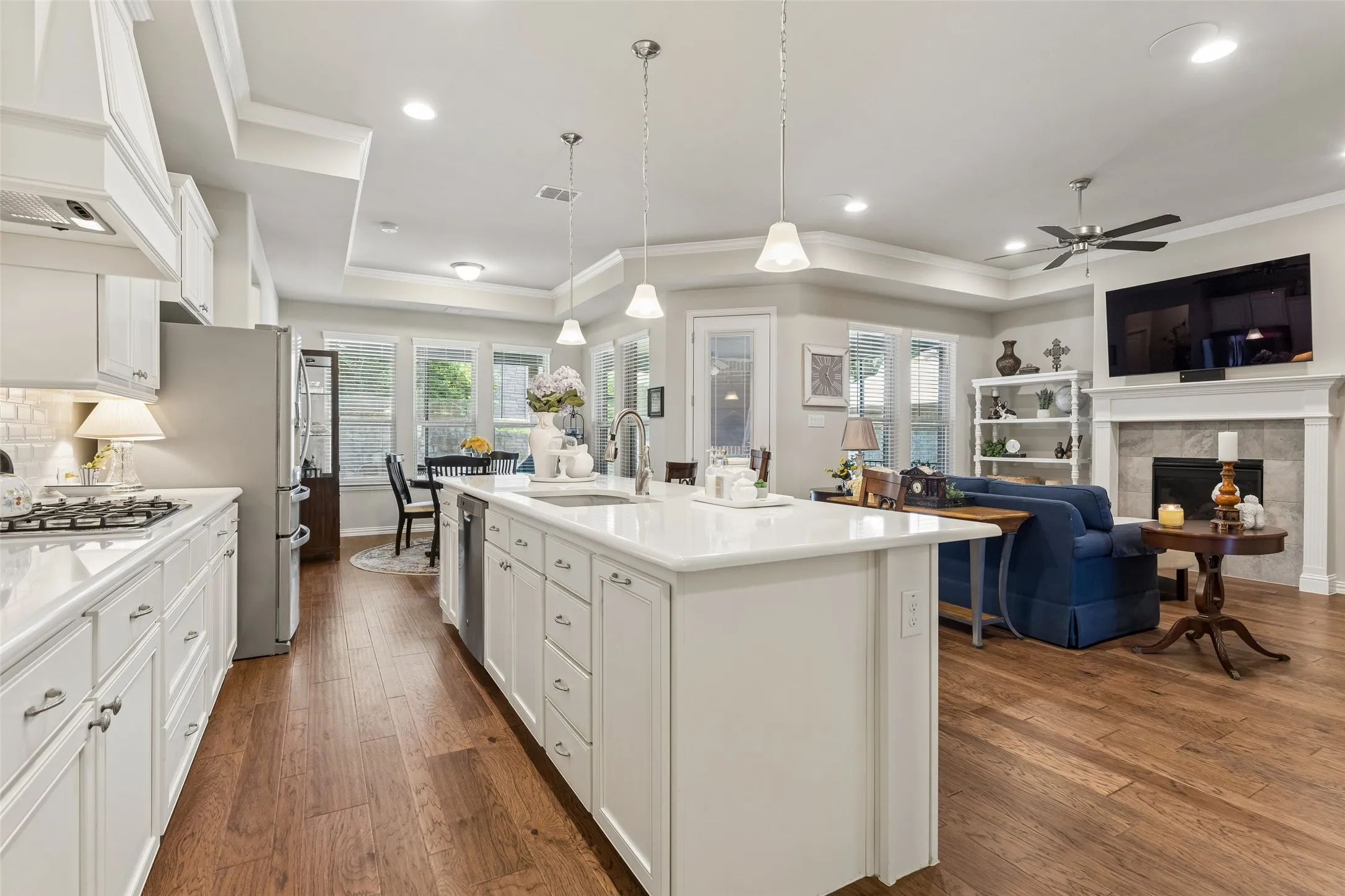 Single Family Residence For Sale in Denton County , 1021 Ladera Boulevard, Highland Village, Texas 75077, 2 Bedroom, 2 Bathroom, 2 Garage spaces, 1,890 Sqft, built in 2020, mls#21381444, Real Estate Agent in Highland Village, Homes For Sale in Denton county, Homes For Sale in Highland Village, Realtor in Highland Village Texas, Real Estate Brokerage Independent Realty Texas, Luminita Cordes Realtor