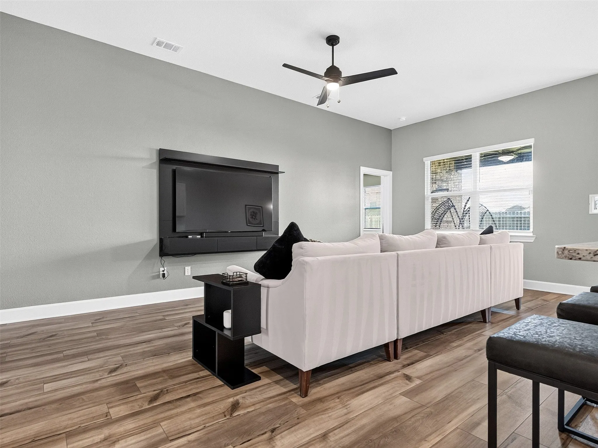 Single Family Residence For Rent in Collin County , 2008 Meadow Drive, Anna, Texas 75409, 4 Bedroom, 2 Bathroom, 2 Garage spaces, 2,025 Sqft, built in 2022, mls#21390745, Real Estate Agent in Anna, Homes For Rent in Collin county, Homes For Rent in Anna, Realtor in Anna Texas, Real Estate Brokerage Independent Realty Texas, Luminita Cordes Realtor
