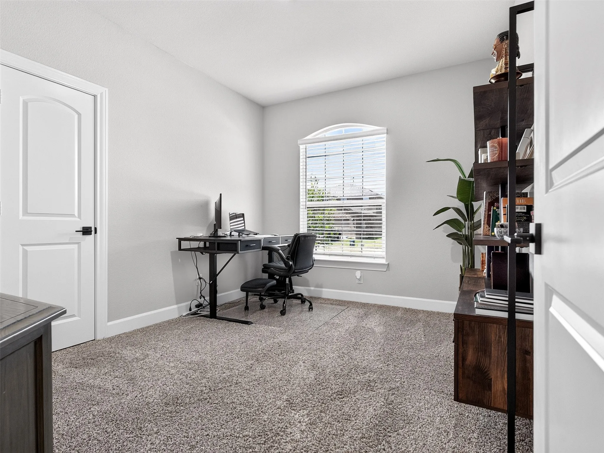 Single Family Residence For Rent in Collin County , 2008 Meadow Drive, Anna, Texas 75409, 4 Bedroom, 2 Bathroom, 2 Garage spaces, 2,025 Sqft, built in 2022, mls#21390745, Real Estate Agent in Anna, Homes For Rent in Collin county, Homes For Rent in Anna, Realtor in Anna Texas, Real Estate Brokerage Independent Realty Texas, Luminita Cordes Realtor