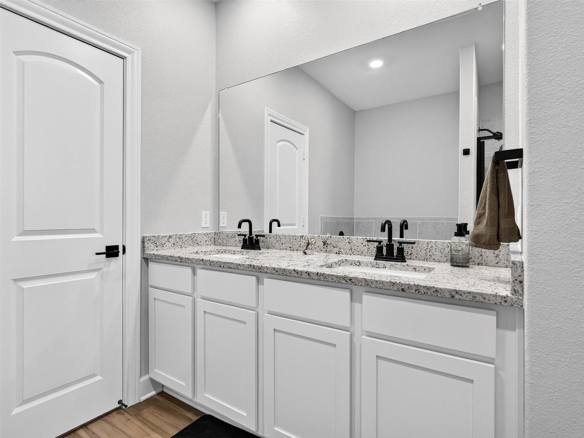 Single Family Residence For Rent in Collin County , 2008 Meadow Drive, Anna, Texas 75409, 4 Bedroom, 2 Bathroom, 2 Garage spaces, 2,025 Sqft, built in 2022, mls#21390745, Real Estate Agent in Anna, Homes For Rent in Collin county, Homes For Rent in Anna, Realtor in Anna Texas, Real Estate Brokerage Independent Realty Texas, Luminita Cordes Realtor