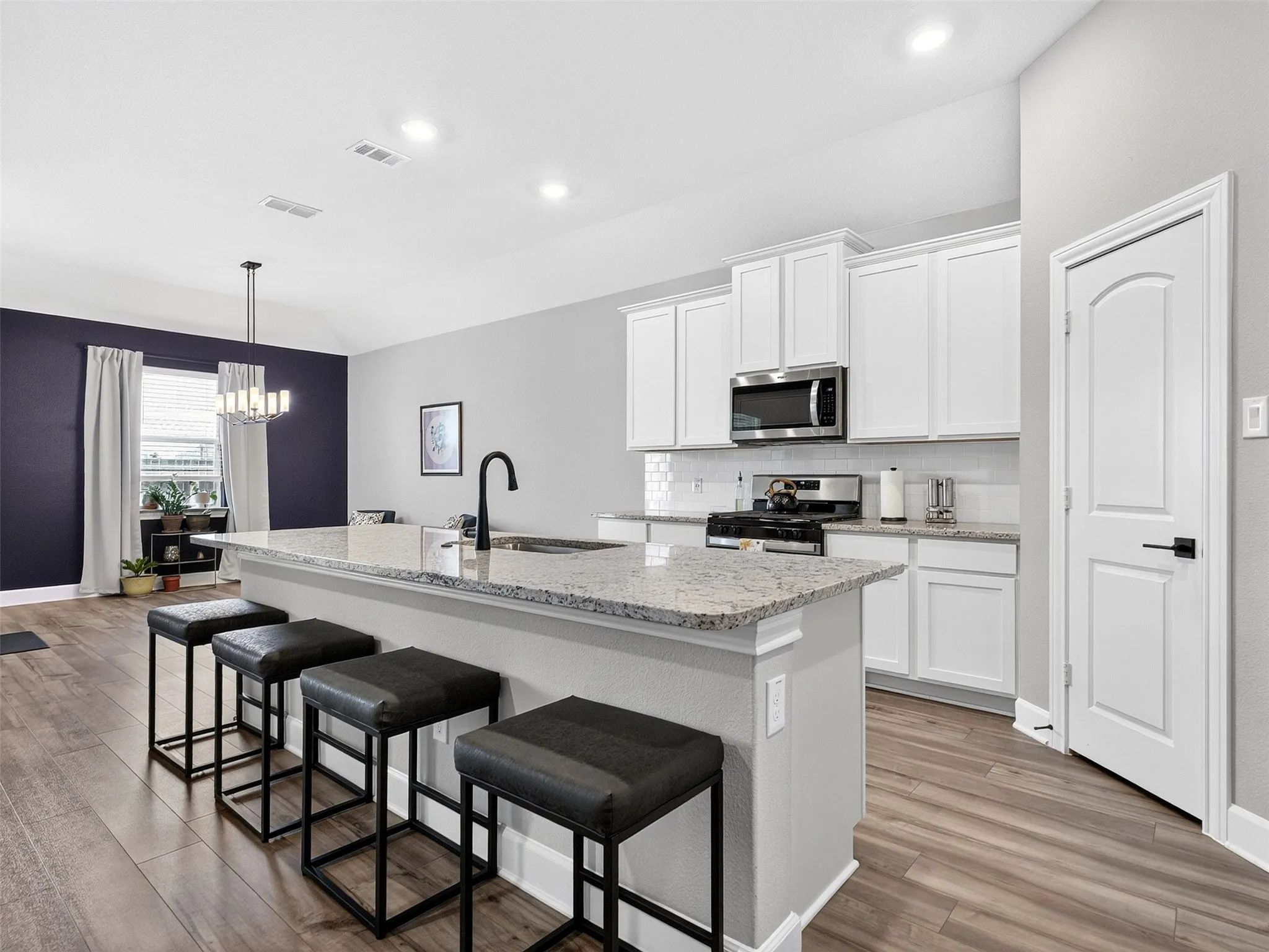 Single Family Residence For Rent in Collin County , 2008 Meadow Drive, Anna, Texas 75409, 4 Bedroom, 2 Bathroom, 2 Garage spaces, 2,025 Sqft, built in 2022, mls#21390745, Real Estate Agent in Anna, Homes For Rent in Collin county, Homes For Rent in Anna, Realtor in Anna Texas, Real Estate Brokerage Independent Realty Texas, Luminita Cordes Realtor
