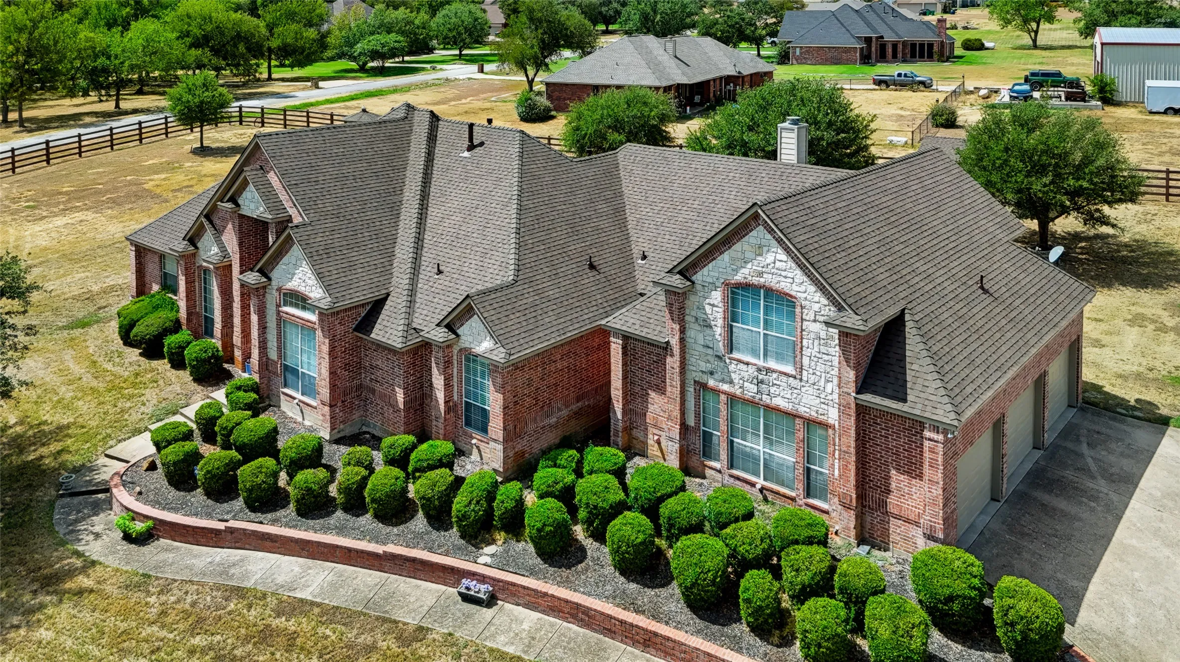 Single Family Residence For Sale in Parker County , 170 Park Place Circle, Cresson, Texas 76035, 4 Bedroom, 3 Bathroom, 3 Garage spaces, 3,327 Sqft, built in 2002, mls#21390966, Real Estate Agent in Cresson, Homes For Sale in Parker county, Homes For Sale in Cresson, Realtor in Cresson Texas, Real Estate Brokerage Independent Realty Texas, Luminita Cordes Realtor