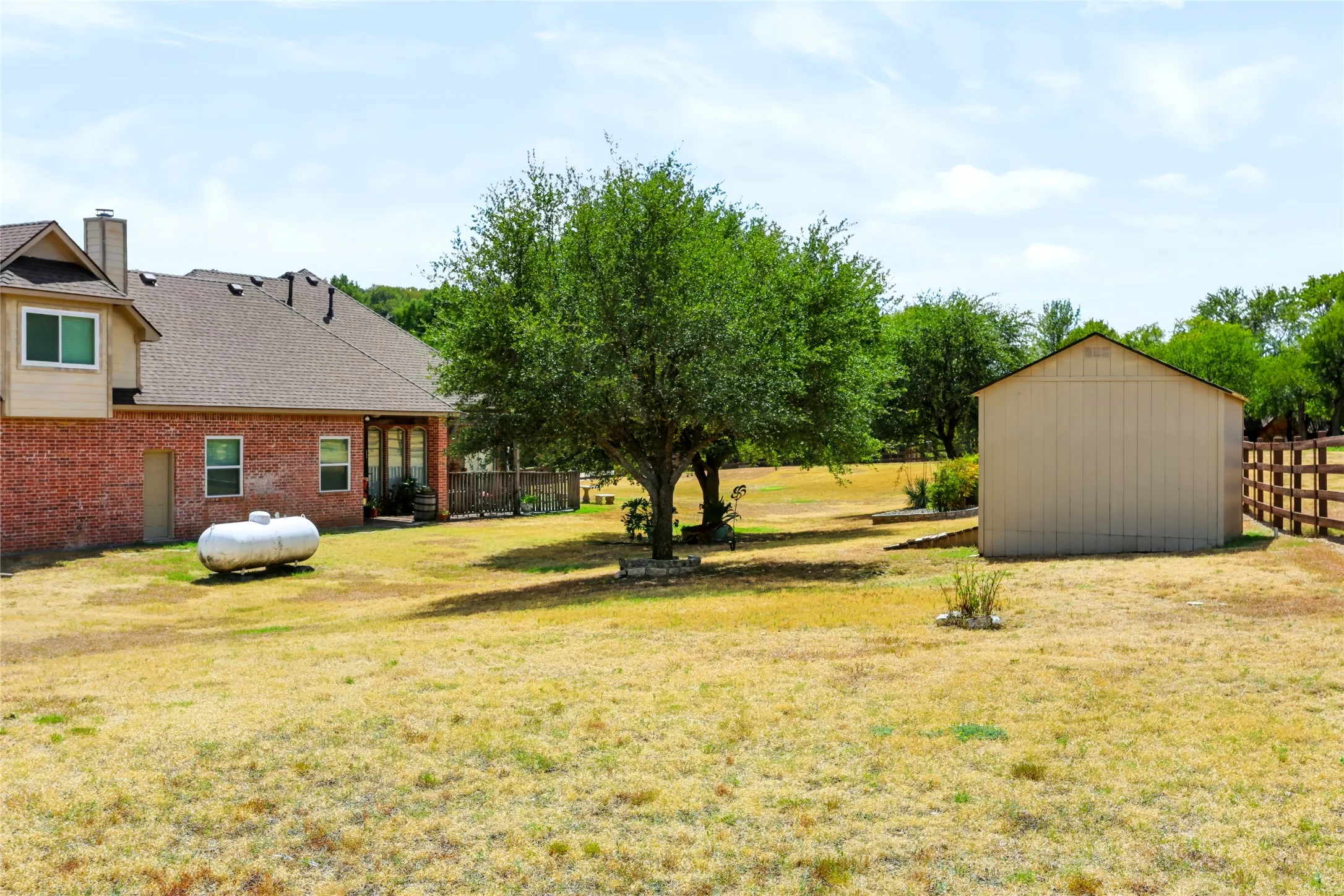 Single Family Residence For Sale in Parker County , 170 Park Place Circle, Cresson, Texas 76035, 4 Bedroom, 3 Bathroom, 3 Garage spaces, 3,327 Sqft, built in 2002, mls#21390966, Real Estate Agent in Cresson, Homes For Sale in Parker county, Homes For Sale in Cresson, Realtor in Cresson Texas, Real Estate Brokerage Independent Realty Texas, Luminita Cordes Realtor