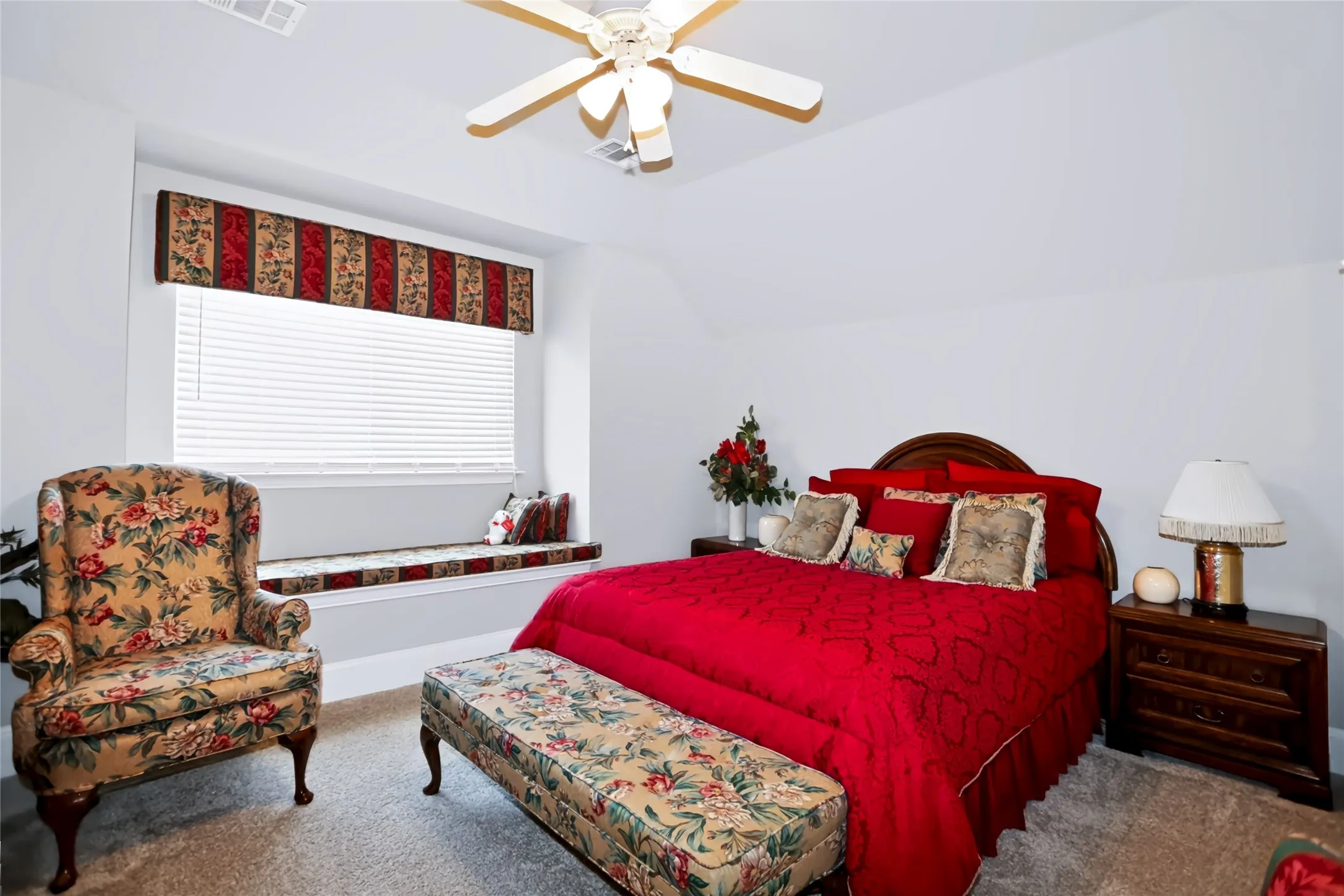 Single Family Residence For Sale in Parker County , 170 Park Place Circle, Cresson, Texas 76035, 4 Bedroom, 3 Bathroom, 3 Garage spaces, 3,327 Sqft, built in 2002, mls#21390966, Real Estate Agent in Cresson, Homes For Sale in Parker county, Homes For Sale in Cresson, Realtor in Cresson Texas, Real Estate Brokerage Independent Realty Texas, Luminita Cordes Realtor