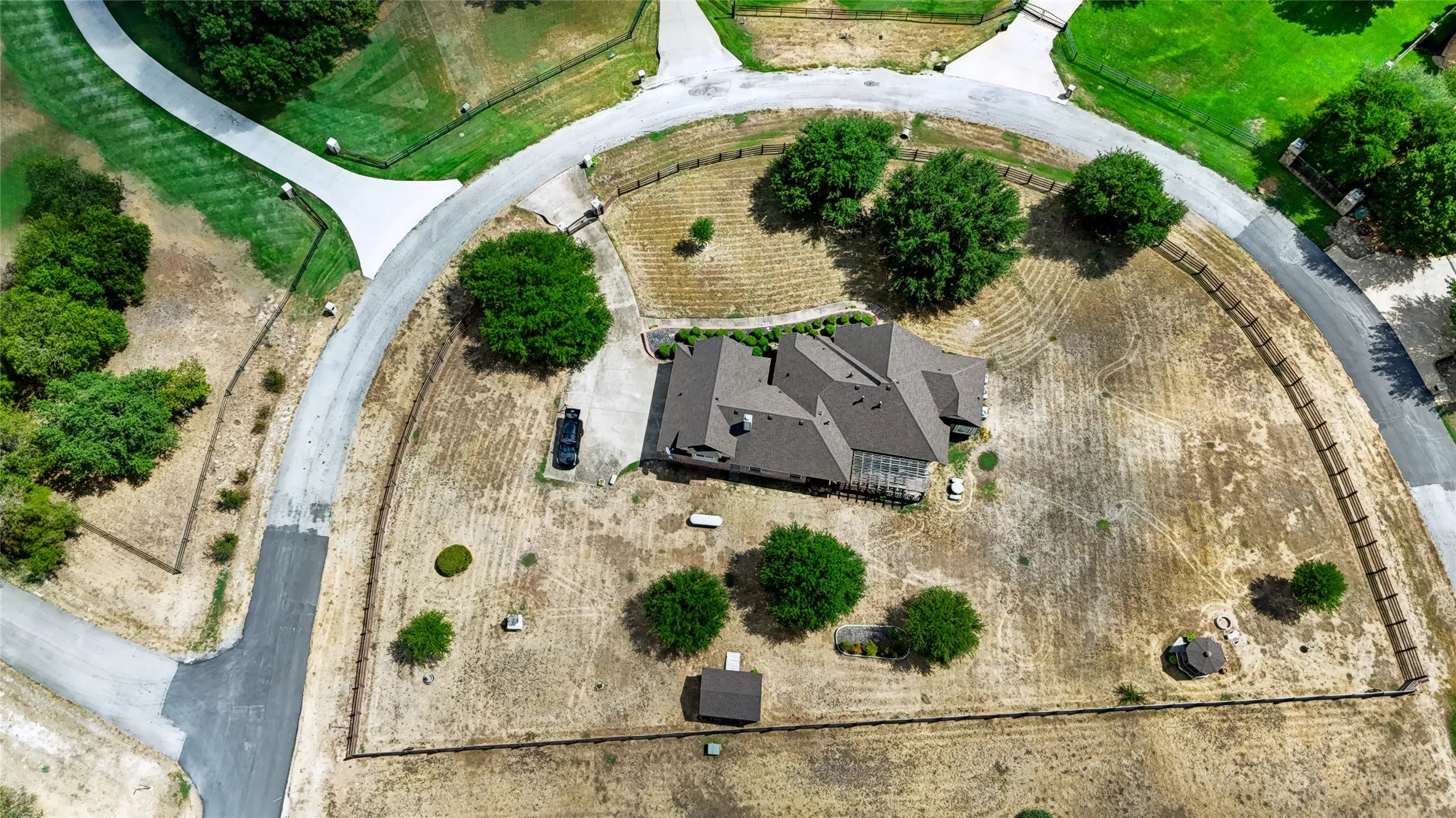 Single Family Residence For Sale in Parker County , 170 Park Place Circle, Cresson, Texas 76035, 4 Bedroom, 3 Bathroom, 3 Garage spaces, 3,327 Sqft, built in 2002, mls#21390966, Real Estate Agent in Cresson, Homes For Sale in Parker county, Homes For Sale in Cresson, Realtor in Cresson Texas, Real Estate Brokerage Independent Realty Texas, Luminita Cordes Realtor