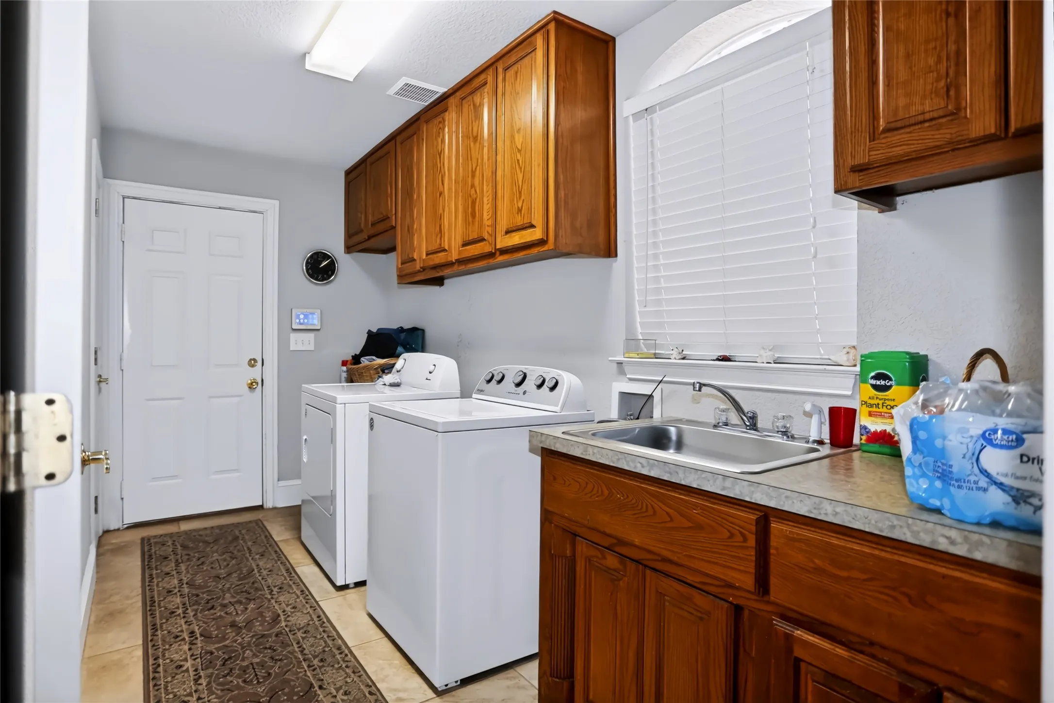 Single Family Residence For Sale in Parker County , 170 Park Place Circle, Cresson, Texas 76035, 4 Bedroom, 3 Bathroom, 3 Garage spaces, 3,327 Sqft, built in 2002, mls#21390966, Real Estate Agent in Cresson, Homes For Sale in Parker county, Homes For Sale in Cresson, Realtor in Cresson Texas, Real Estate Brokerage Independent Realty Texas, Luminita Cordes Realtor