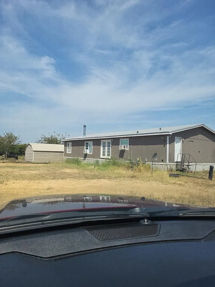 Manufactured Home For Sale in Fannin County , 851 County Road 4625, Trenton, Texas 75490, 3 Bedroom, 2 Bathroom, Garage spaces, 1,984 Sqft, built in 1999, mls#21390968, Real Estate Agent in Trenton, Homes For Sale in Fannin county, Homes For Sale in Trenton, Realtor in Trenton Texas, Real Estate Brokerage Independent Realty Texas, Luminita Cordes Realtor