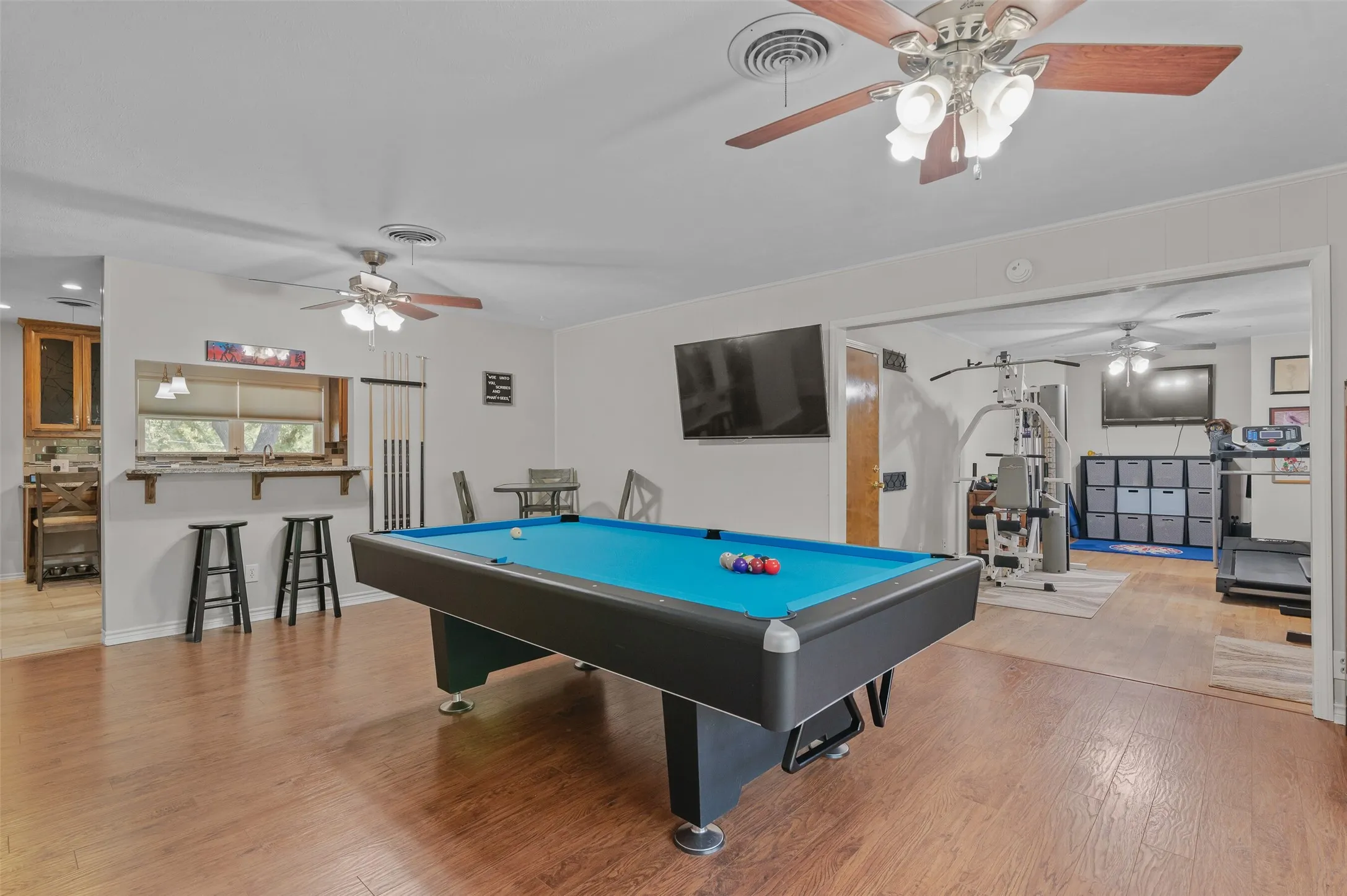 These flex spaces offer you multiple configurations from a gameroom, to a dining room, 2nd living space, exercise room or craft area.  You decide what fits best for your needs!
