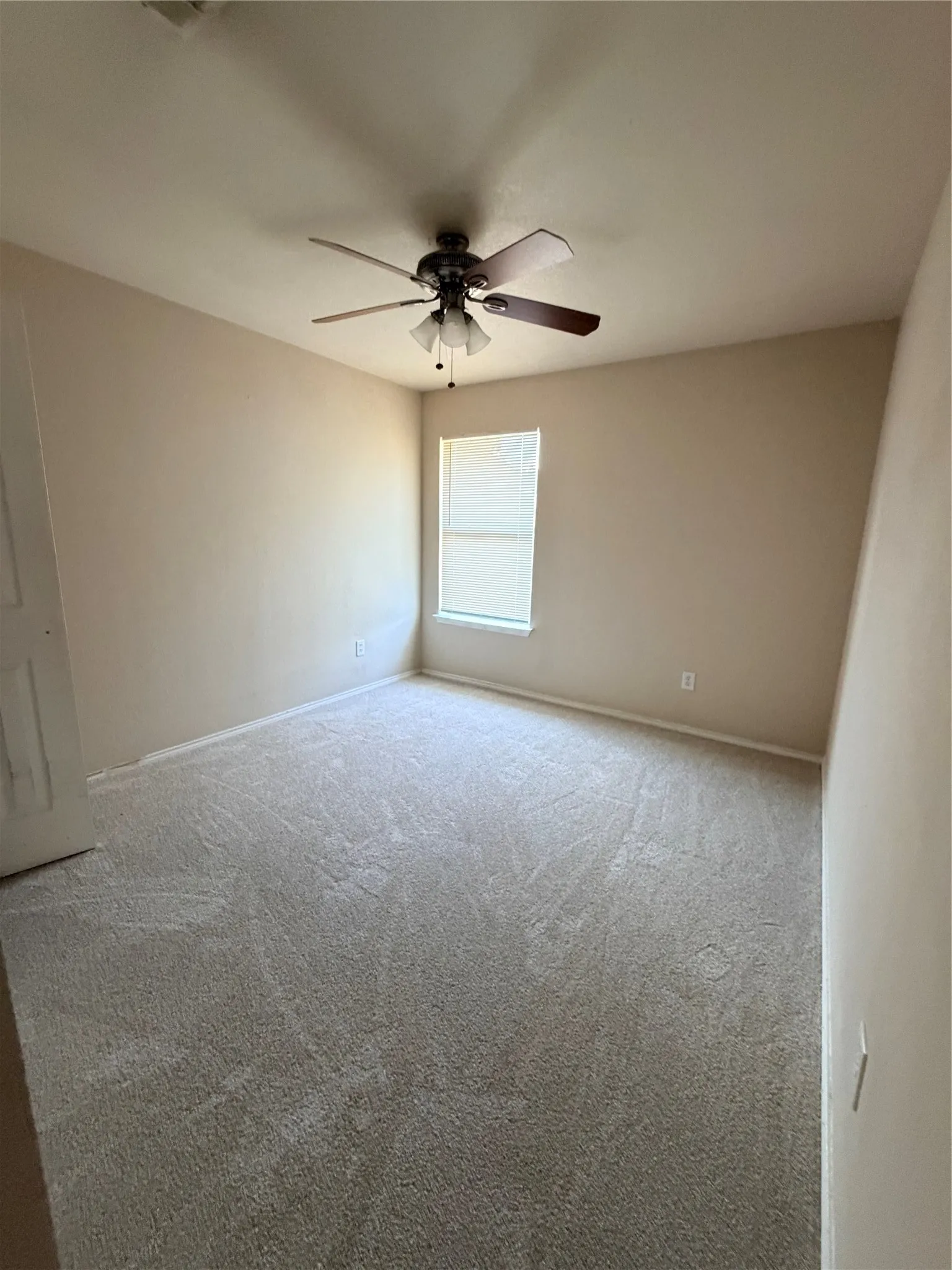 Single Family Residence For Rent in Dallas County , 1149 Weaver Street, Cedar Hill, Texas 75104, 3 Bedroom, 2 Bathroom, 2 Garage spaces, 1,690 Sqft, built in 1998, mls#21390969, Real Estate Agent in Cedar Hill, Homes For Rent in Dallas county, Homes For Rent in Cedar Hill, Realtor in Cedar Hill Texas, Real Estate Brokerage Independent Realty Texas, Luminita Cordes Realtor