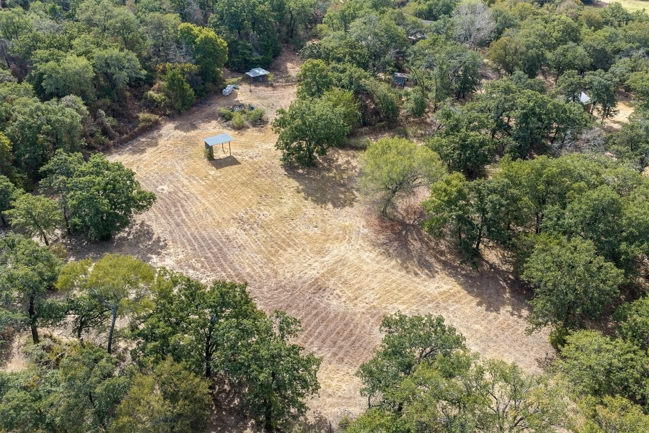 Single Family Residence For Sale in Johnson County , 4117 Matthew Drive, Cleburne, Texas 76031, 4 Bedroom, 3 Bathroom, Garage spaces, 2,346 Sqft, built in 1994, mls#21384069, Real Estate Agent in Cleburne, Homes For Sale in Johnson county, Homes For Sale in Cleburne, Realtor in Cleburne Texas, Real Estate Brokerage Independent Realty Texas, Luminita Cordes Realtor