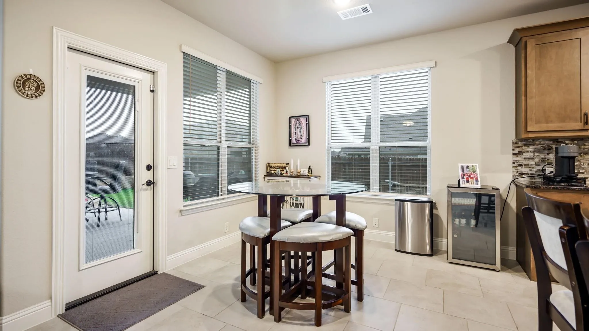 Single Family Residence For Rent in Ellis County , 2613 Turning Leaf Lane, Midlothian, Texas 76065, 4 Bedroom, 3 Bathroom, 2 Garage spaces, 2,892 Sqft, built in 2021, mls#21390848, Real Estate Agent in Midlothian, Homes For Rent in Ellis county, Homes For Rent in Midlothian, Realtor in Midlothian Texas, Real Estate Brokerage Independent Realty Texas, Luminita Cordes Realtor