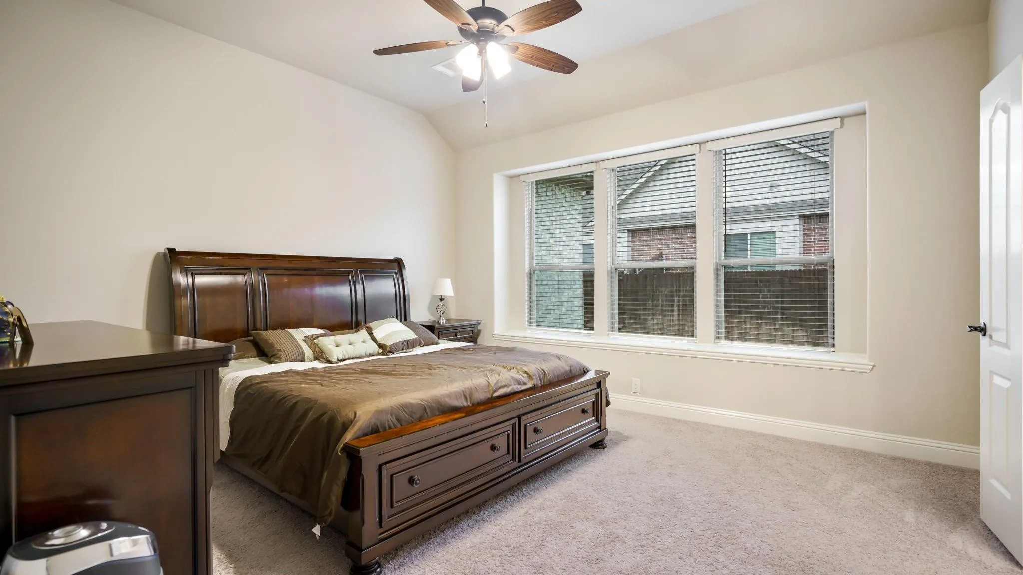 Single Family Residence For Rent in Ellis County , 2613 Turning Leaf Lane, Midlothian, Texas 76065, 4 Bedroom, 3 Bathroom, 2 Garage spaces, 2,892 Sqft, built in 2021, mls#21390848, Real Estate Agent in Midlothian, Homes For Rent in Ellis county, Homes For Rent in Midlothian, Realtor in Midlothian Texas, Real Estate Brokerage Independent Realty Texas, Luminita Cordes Realtor