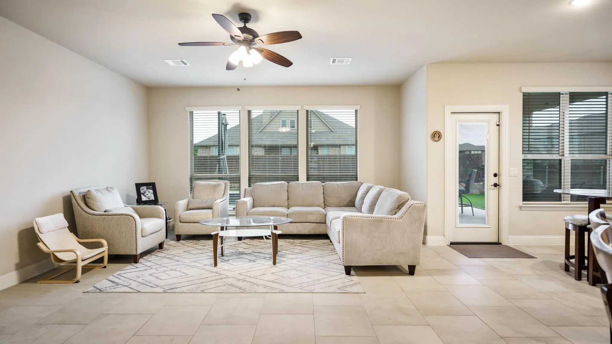 Single Family Residence For Rent in Ellis County , 2613 Turning Leaf Lane, Midlothian, Texas 76065, 4 Bedroom, 3 Bathroom, 2 Garage spaces, 2,892 Sqft, built in 2021, mls#21390848, Real Estate Agent in Midlothian, Homes For Rent in Ellis county, Homes For Rent in Midlothian, Realtor in Midlothian Texas, Real Estate Brokerage Independent Realty Texas, Luminita Cordes Realtor