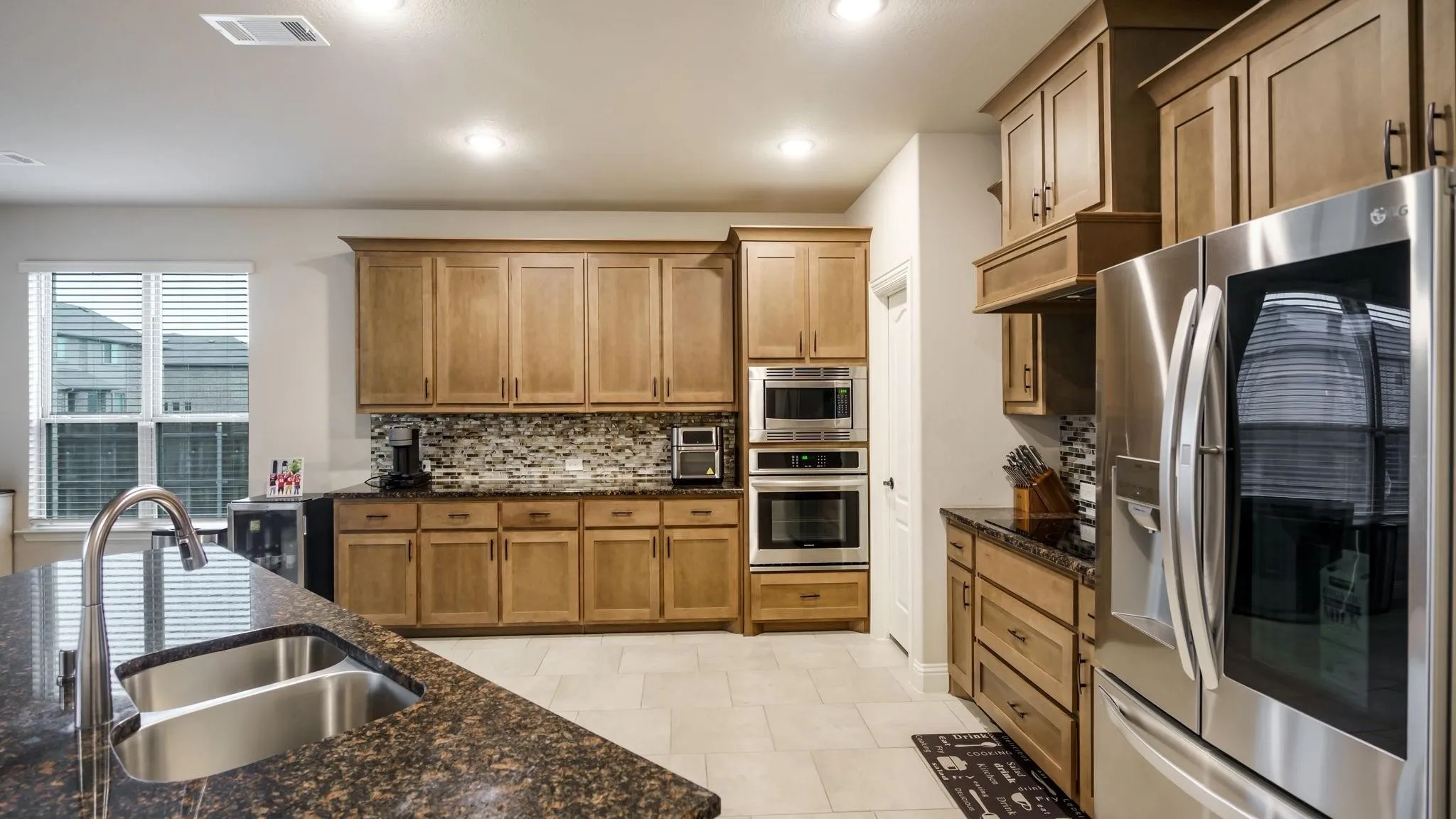 Single Family Residence For Rent in Ellis County , 2613 Turning Leaf Lane, Midlothian, Texas 76065, 4 Bedroom, 3 Bathroom, 2 Garage spaces, 2,892 Sqft, built in 2021, mls#21390848, Real Estate Agent in Midlothian, Homes For Rent in Ellis county, Homes For Rent in Midlothian, Realtor in Midlothian Texas, Real Estate Brokerage Independent Realty Texas, Luminita Cordes Realtor