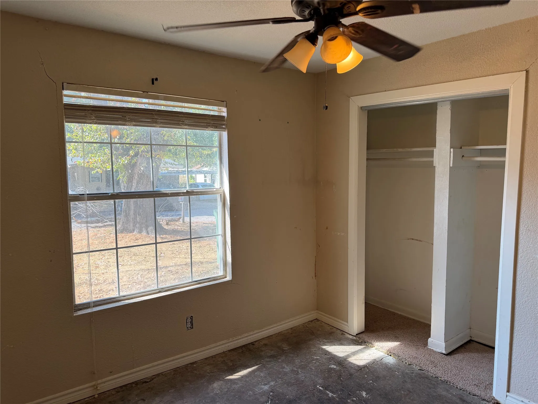 Single Family Residence For Sale in Tarrant County , 4209 Monna Street, Haltom City, Texas 76117, 3 Bedroom, 1 Bathroom, Garage spaces, 1,217 Sqft, built in 1956, mls#21390963, Real Estate Agent in Haltom City, Homes For Sale in Tarrant county, Homes For Sale in Haltom City, Realtor in Haltom City Texas, Real Estate Brokerage Independent Realty Texas, Luminita Cordes Realtor