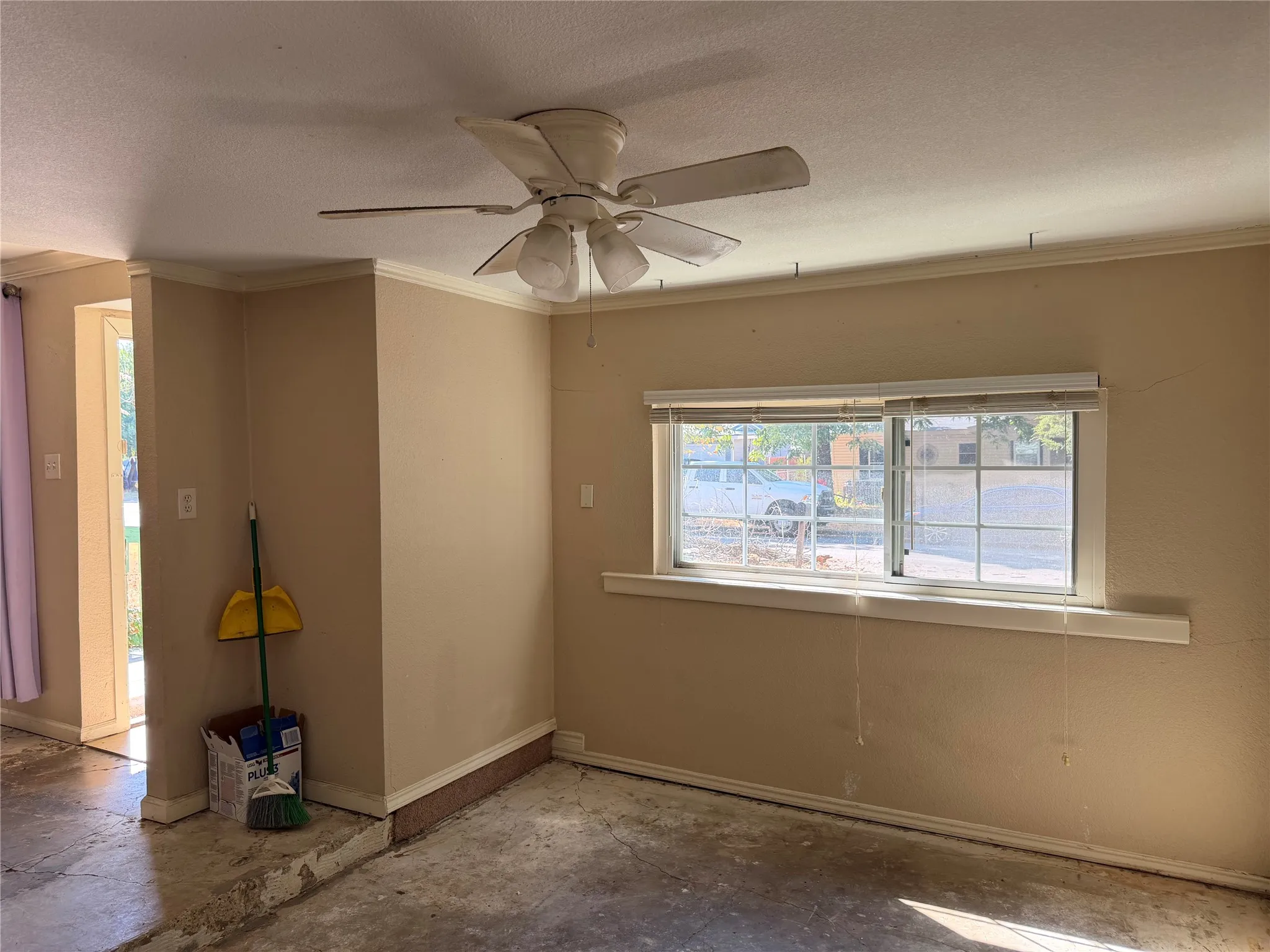 Single Family Residence For Sale in Tarrant County , 4209 Monna Street, Haltom City, Texas 76117, 3 Bedroom, 1 Bathroom, Garage spaces, 1,217 Sqft, built in 1956, mls#21390963, Real Estate Agent in Haltom City, Homes For Sale in Tarrant county, Homes For Sale in Haltom City, Realtor in Haltom City Texas, Real Estate Brokerage Independent Realty Texas, Luminita Cordes Realtor