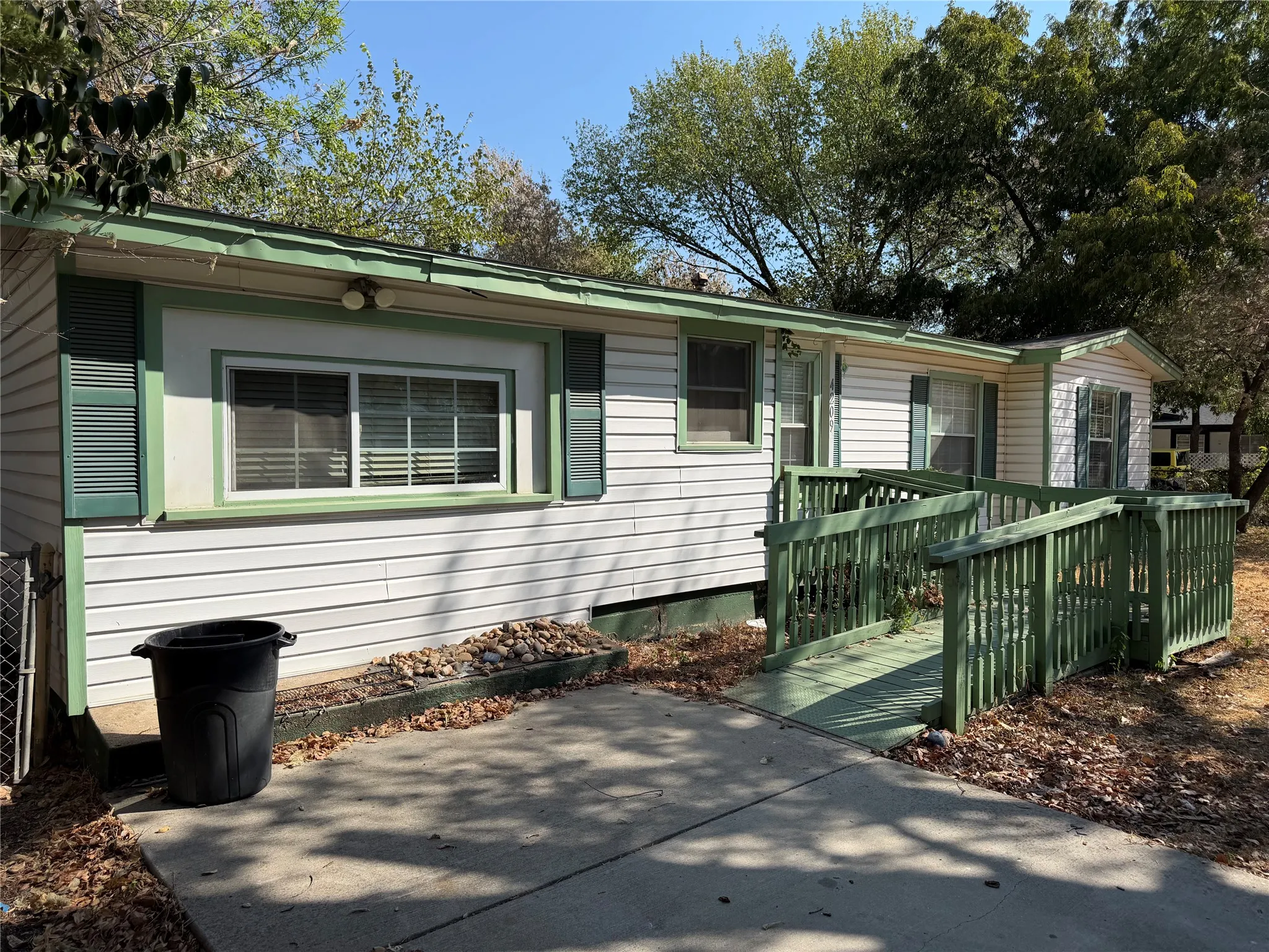 Single Family Residence For Sale in Tarrant County , 4209 Monna Street, Haltom City, Texas 76117, 3 Bedroom, 1 Bathroom, Garage spaces, 1,217 Sqft, built in 1956, mls#21390963, Real Estate Agent in Haltom City, Homes For Sale in Tarrant county, Homes For Sale in Haltom City, Realtor in Haltom City Texas, Real Estate Brokerage Independent Realty Texas, Luminita Cordes Realtor
