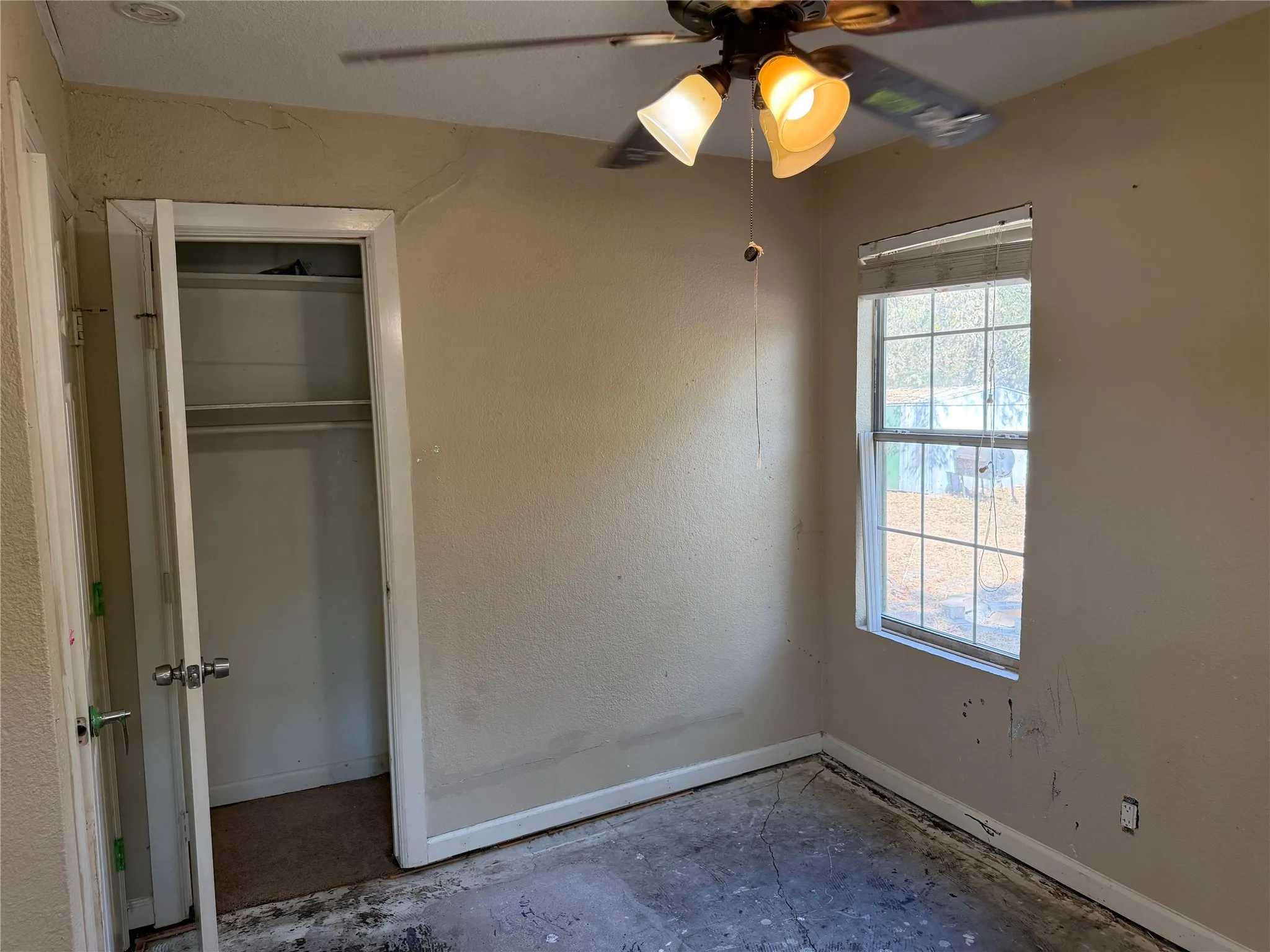 Single Family Residence For Sale in Tarrant County , 4209 Monna Street, Haltom City, Texas 76117, 3 Bedroom, 1 Bathroom, Garage spaces, 1,217 Sqft, built in 1956, mls#21390963, Real Estate Agent in Haltom City, Homes For Sale in Tarrant county, Homes For Sale in Haltom City, Realtor in Haltom City Texas, Real Estate Brokerage Independent Realty Texas, Luminita Cordes Realtor