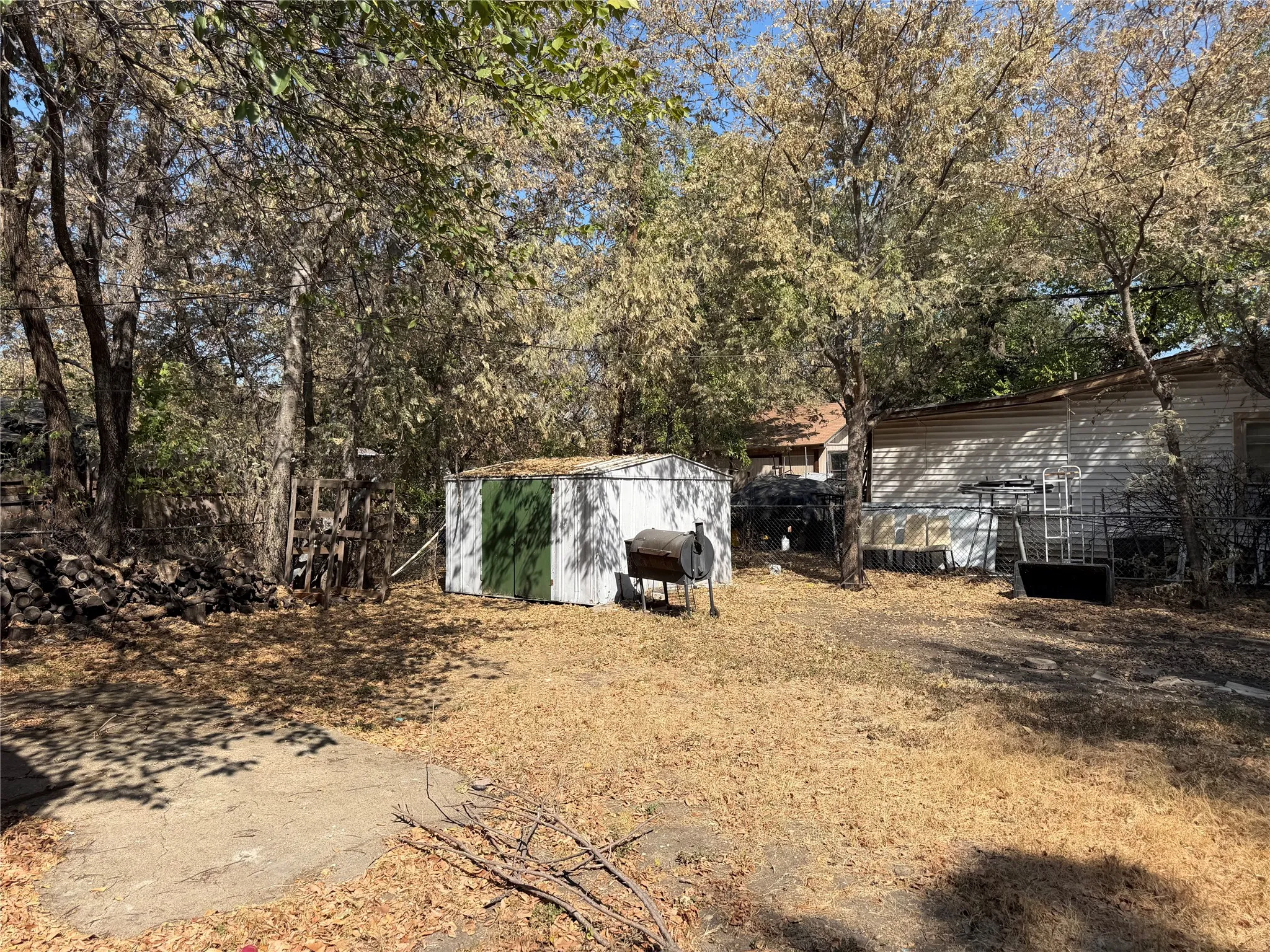 Single Family Residence For Sale in Tarrant County , 4209 Monna Street, Haltom City, Texas 76117, 3 Bedroom, 1 Bathroom, Garage spaces, 1,217 Sqft, built in 1956, mls#21390963, Real Estate Agent in Haltom City, Homes For Sale in Tarrant county, Homes For Sale in Haltom City, Realtor in Haltom City Texas, Real Estate Brokerage Independent Realty Texas, Luminita Cordes Realtor