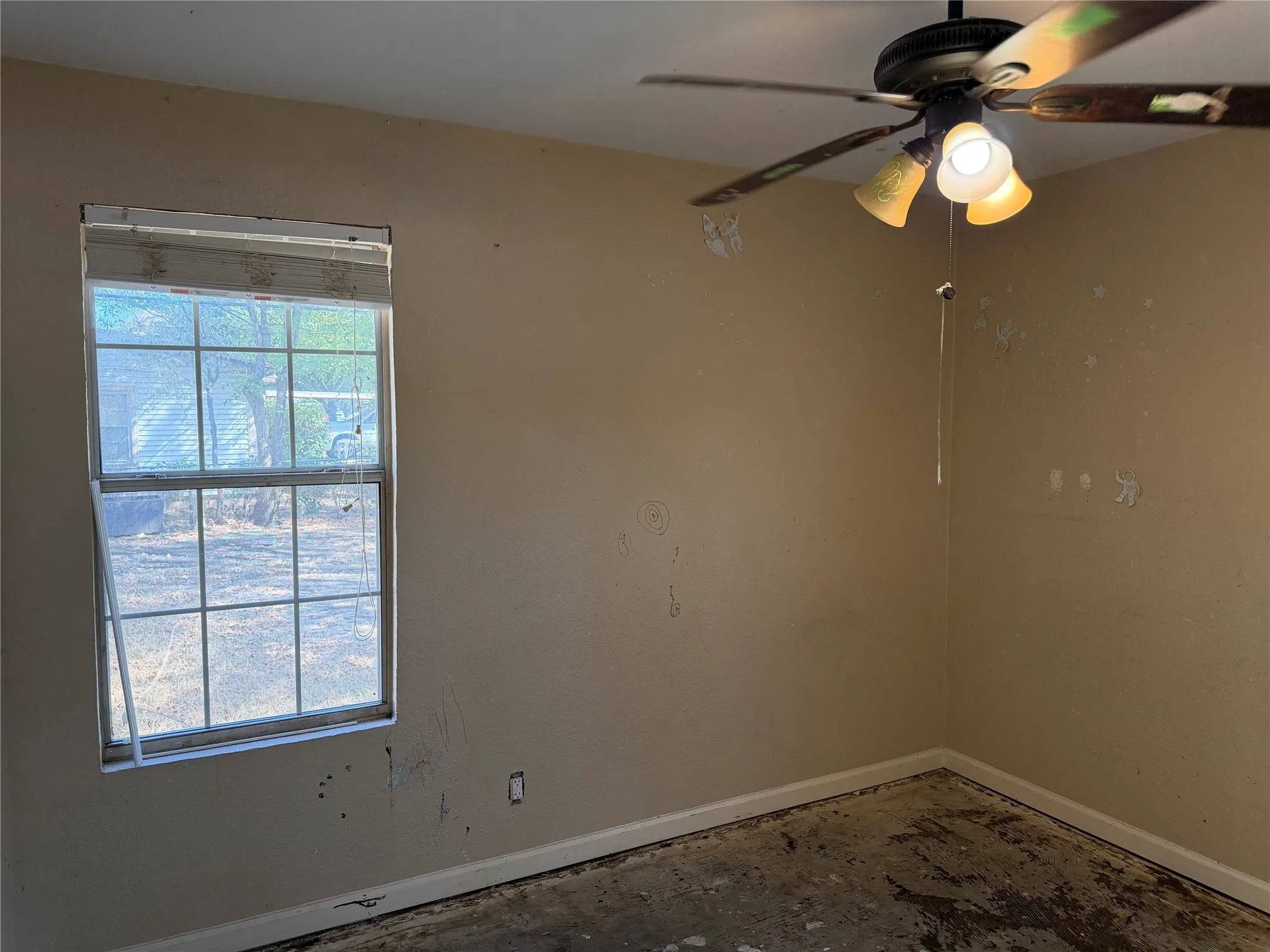 Single Family Residence For Sale in Tarrant County , 4209 Monna Street, Haltom City, Texas 76117, 3 Bedroom, 1 Bathroom, Garage spaces, 1,217 Sqft, built in 1956, mls#21390963, Real Estate Agent in Haltom City, Homes For Sale in Tarrant county, Homes For Sale in Haltom City, Realtor in Haltom City Texas, Real Estate Brokerage Independent Realty Texas, Luminita Cordes Realtor