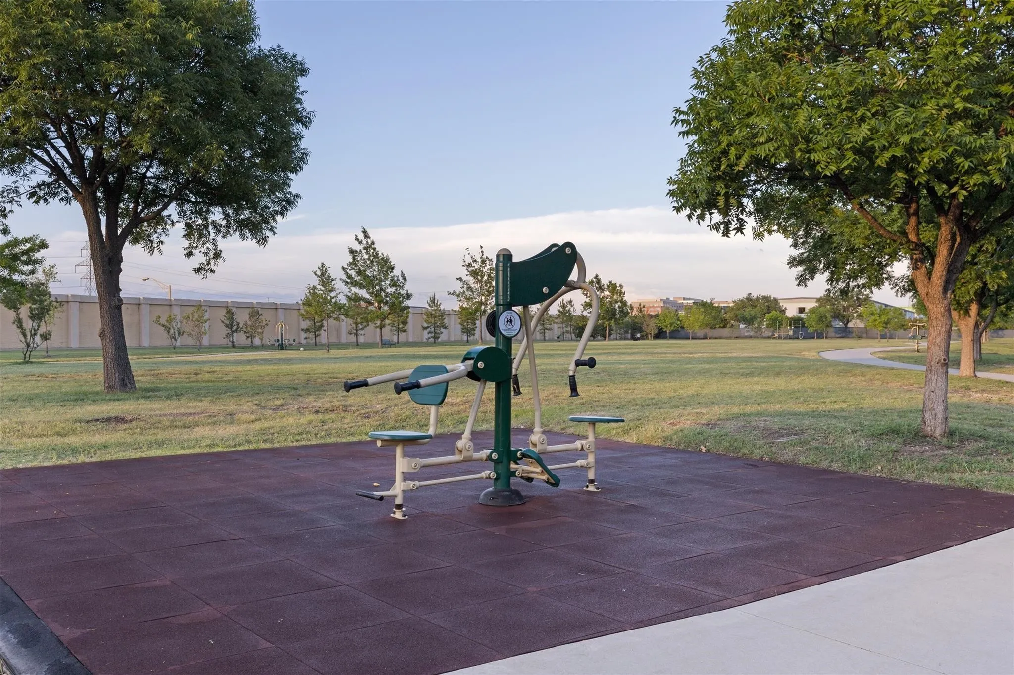 Single Family Residence For Rent in Collin County , 5915 Willow Wood Lane, Dallas, Texas 75252, 3 Bedroom, 3 Bathroom, 2 Garage spaces, 2,297 Sqft, built in 1995, mls#21389736, Real Estate Agent in Dallas, Homes For Rent in Collin county, Homes For Rent in Dallas, Realtor in Dallas Texas, Real Estate Brokerage Independent Realty Texas, Luminita Cordes Realtor