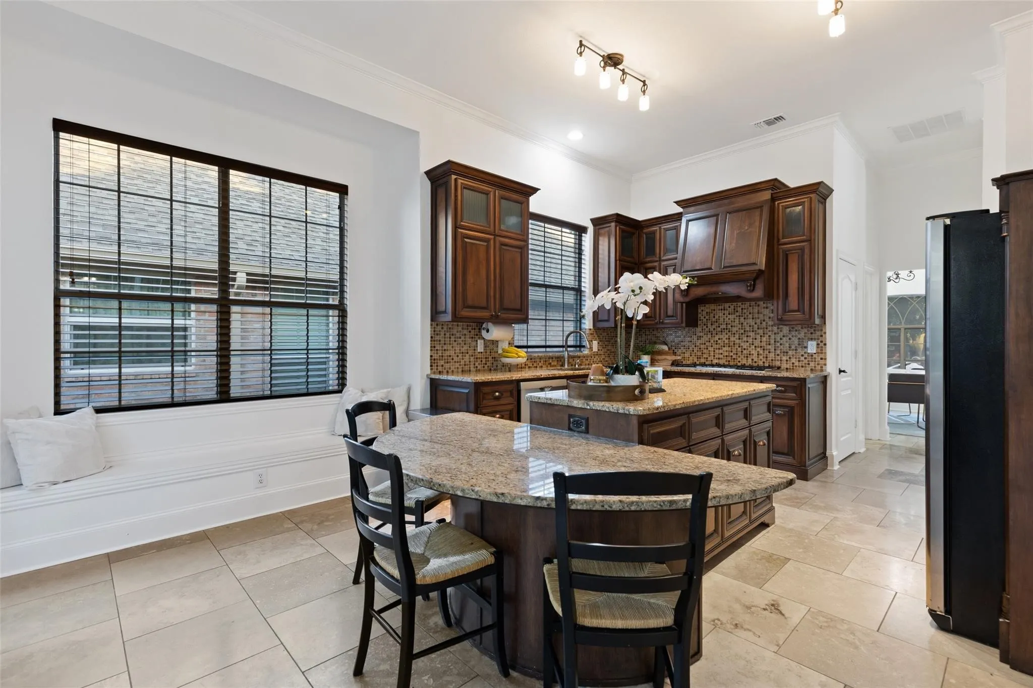 Single Family Residence For Rent in Collin County , 5915 Willow Wood Lane, Dallas, Texas 75252, 3 Bedroom, 3 Bathroom, 2 Garage spaces, 2,297 Sqft, built in 1995, mls#21389736, Real Estate Agent in Dallas, Homes For Rent in Collin county, Homes For Rent in Dallas, Realtor in Dallas Texas, Real Estate Brokerage Independent Realty Texas, Luminita Cordes Realtor