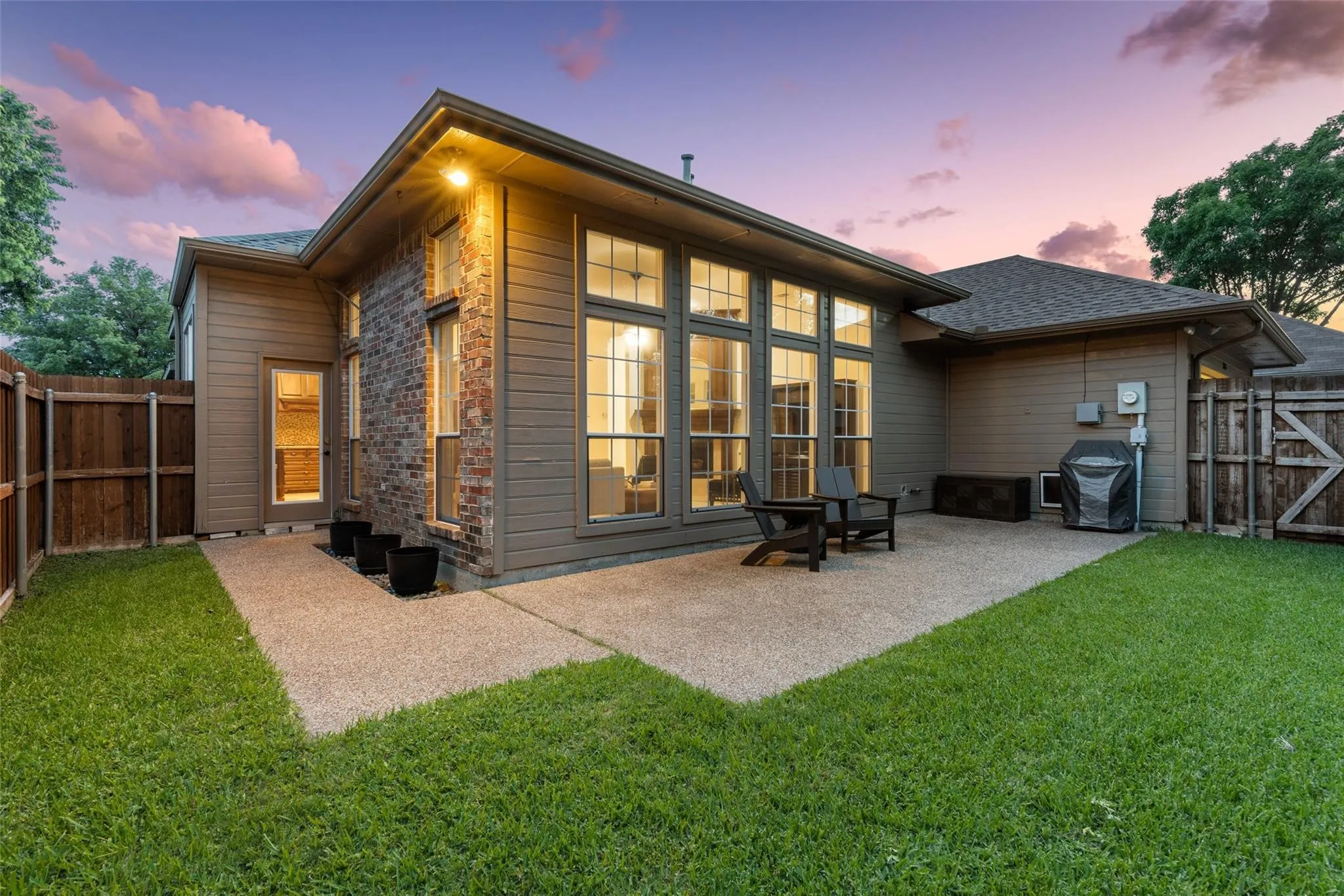 Single Family Residence For Rent in Collin County , 5915 Willow Wood Lane, Dallas, Texas 75252, 3 Bedroom, 3 Bathroom, 2 Garage spaces, 2,297 Sqft, built in 1995, mls#21389736, Real Estate Agent in Dallas, Homes For Rent in Collin county, Homes For Rent in Dallas, Realtor in Dallas Texas, Real Estate Brokerage Independent Realty Texas, Luminita Cordes Realtor