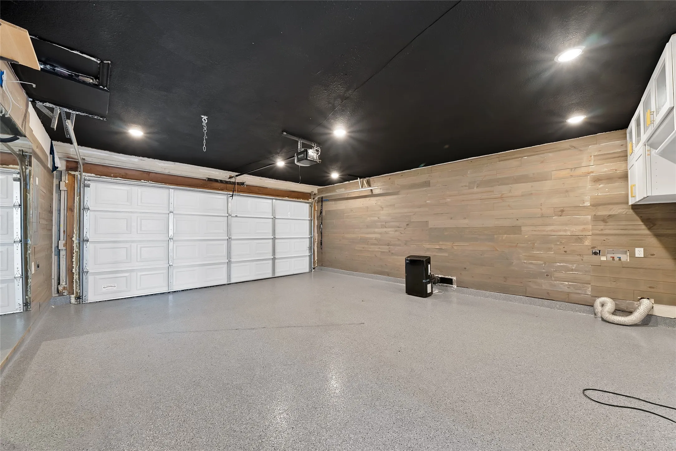 Single Family Residence For Sale in Dallas County , 2622 Arcady Drive, Garland, Texas 75041, 3 Bedroom, 1 Bathroom, 1 Garage spaces, 1,120 Sqft, built in 1960, mls#21389513, Real Estate Agent in Garland, Homes For Sale in Dallas county, Homes For Sale in Garland, Realtor in Garland Texas, Real Estate Brokerage Independent Realty Texas, Luminita Cordes Realtor
