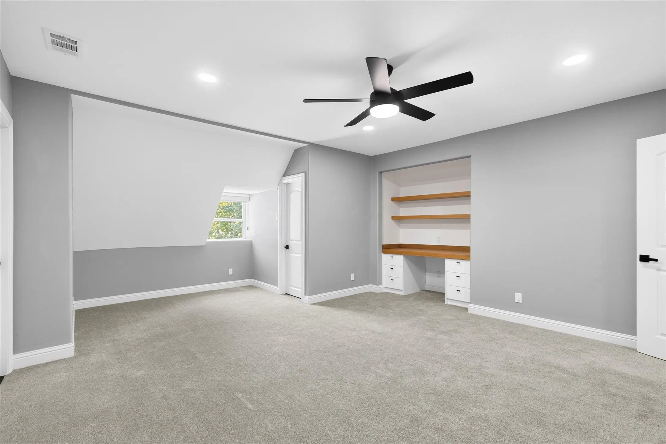 Single Family Residence For Rent in Dallas County , 11752 Valleydale Drive, Dallas, Texas 75230, 6 Bedroom, 5 Bathroom, 2 Garage spaces, 5,271 Sqft, built in 1956, mls#21390982, Real Estate Agent in Dallas, Homes For Rent in Dallas county, Homes For Rent in Dallas, Realtor in Dallas Texas, Real Estate Brokerage Independent Realty Texas, Luminita Cordes Realtor