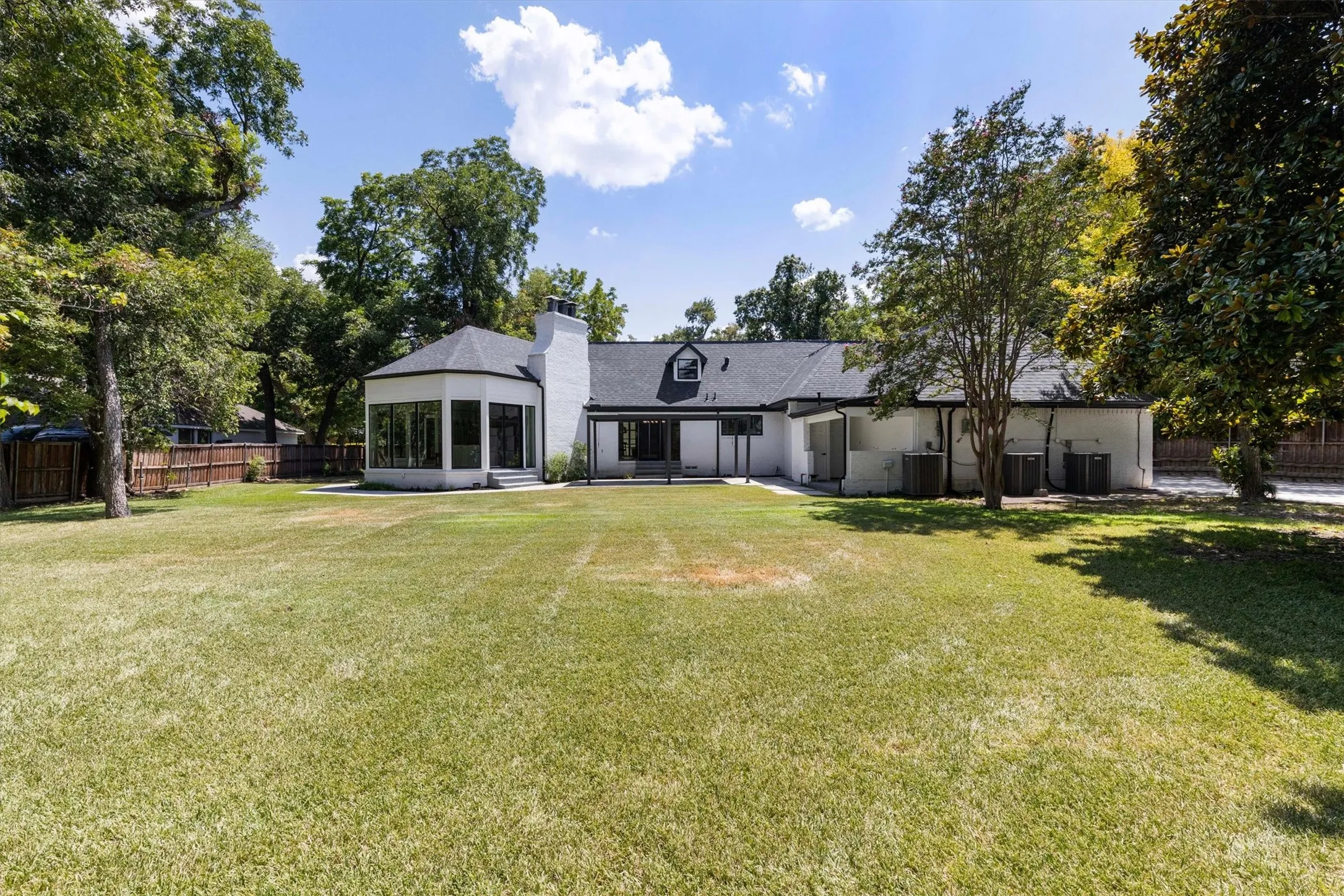 Single Family Residence For Rent in Dallas County , 11752 Valleydale Drive, Dallas, Texas 75230, 6 Bedroom, 5 Bathroom, 2 Garage spaces, 5,271 Sqft, built in 1956, mls#21390982, Real Estate Agent in Dallas, Homes For Rent in Dallas county, Homes For Rent in Dallas, Realtor in Dallas Texas, Real Estate Brokerage Independent Realty Texas, Luminita Cordes Realtor