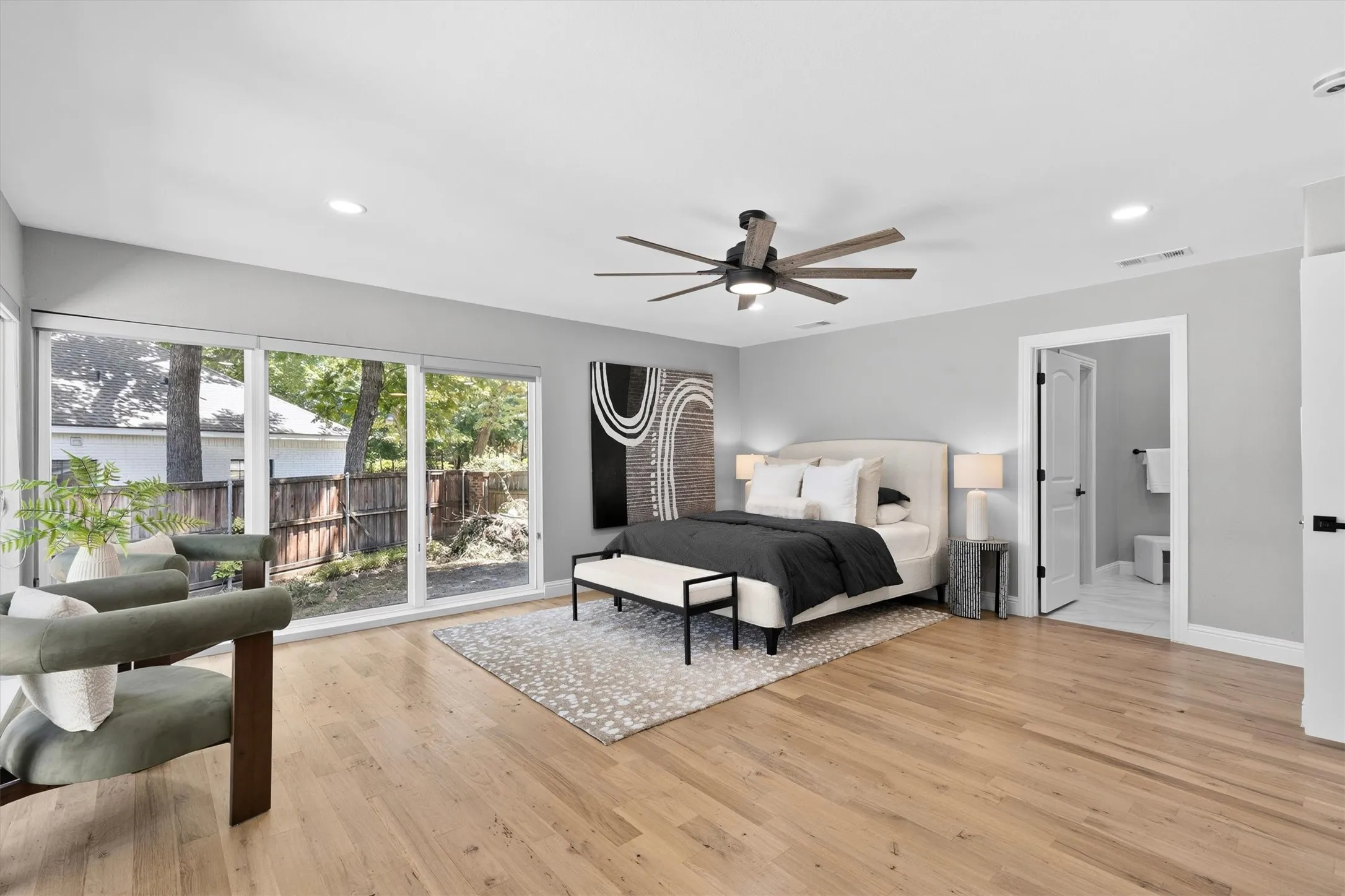 Single Family Residence For Rent in Dallas County , 11752 Valleydale Drive, Dallas, Texas 75230, 6 Bedroom, 5 Bathroom, 2 Garage spaces, 5,271 Sqft, built in 1956, mls#21390982, Real Estate Agent in Dallas, Homes For Rent in Dallas county, Homes For Rent in Dallas, Realtor in Dallas Texas, Real Estate Brokerage Independent Realty Texas, Luminita Cordes Realtor