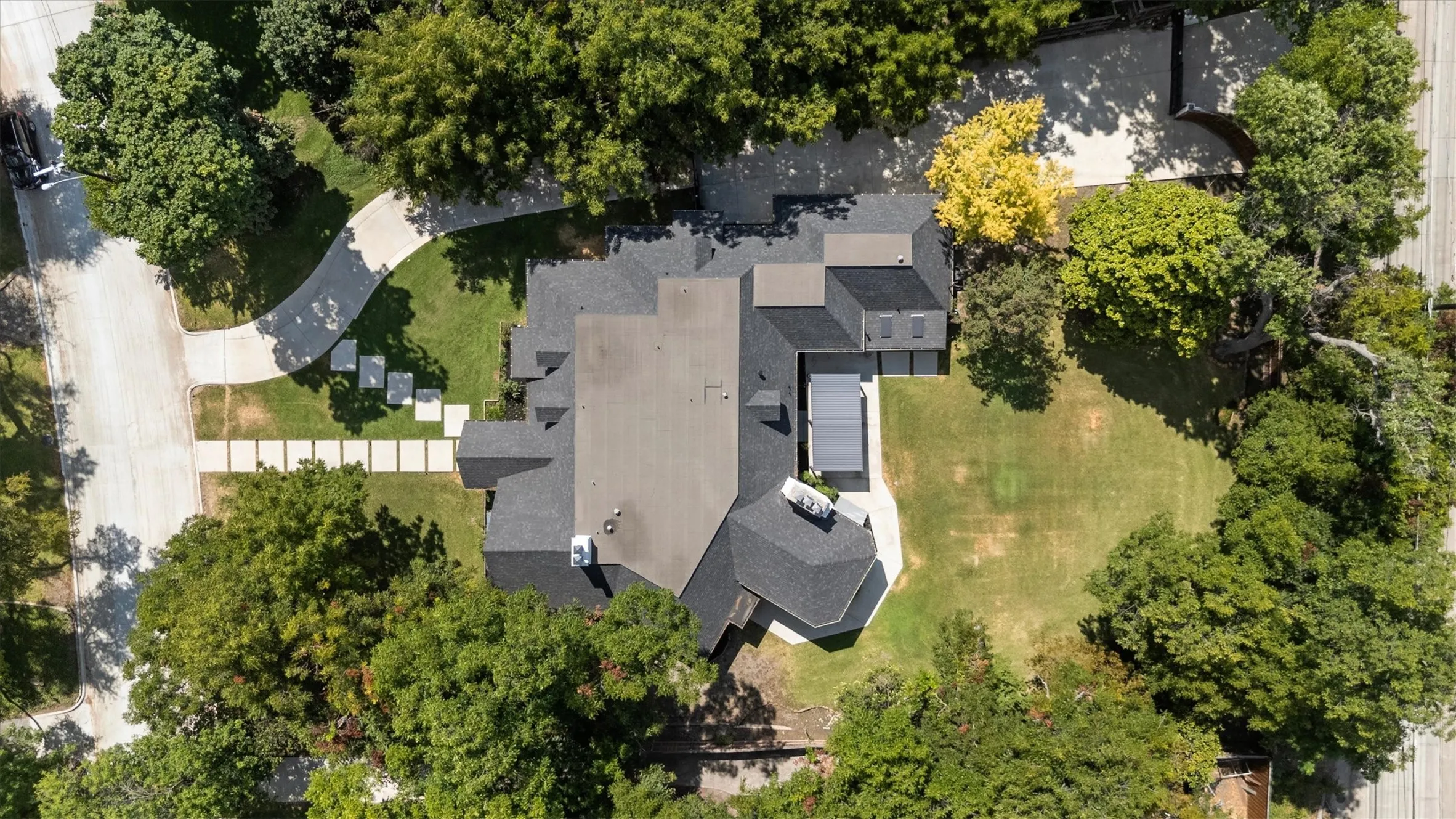 Single Family Residence For Rent in Dallas County , 11752 Valleydale Drive, Dallas, Texas 75230, 6 Bedroom, 5 Bathroom, 2 Garage spaces, 5,271 Sqft, built in 1956, mls#21390982, Real Estate Agent in Dallas, Homes For Rent in Dallas county, Homes For Rent in Dallas, Realtor in Dallas Texas, Real Estate Brokerage Independent Realty Texas, Luminita Cordes Realtor