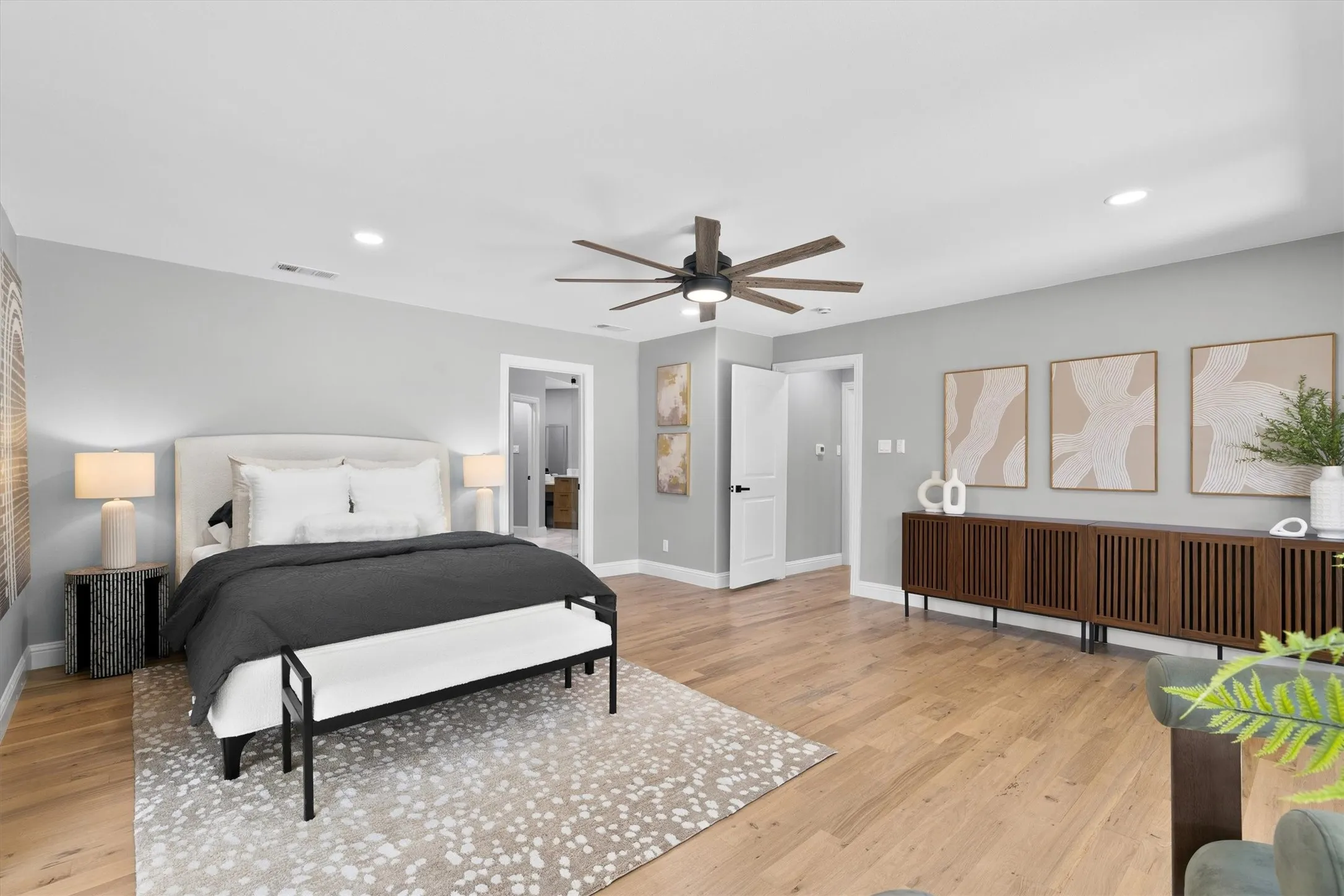 Single Family Residence For Rent in Dallas County , 11752 Valleydale Drive, Dallas, Texas 75230, 6 Bedroom, 5 Bathroom, 2 Garage spaces, 5,271 Sqft, built in 1956, mls#21390982, Real Estate Agent in Dallas, Homes For Rent in Dallas county, Homes For Rent in Dallas, Realtor in Dallas Texas, Real Estate Brokerage Independent Realty Texas, Luminita Cordes Realtor