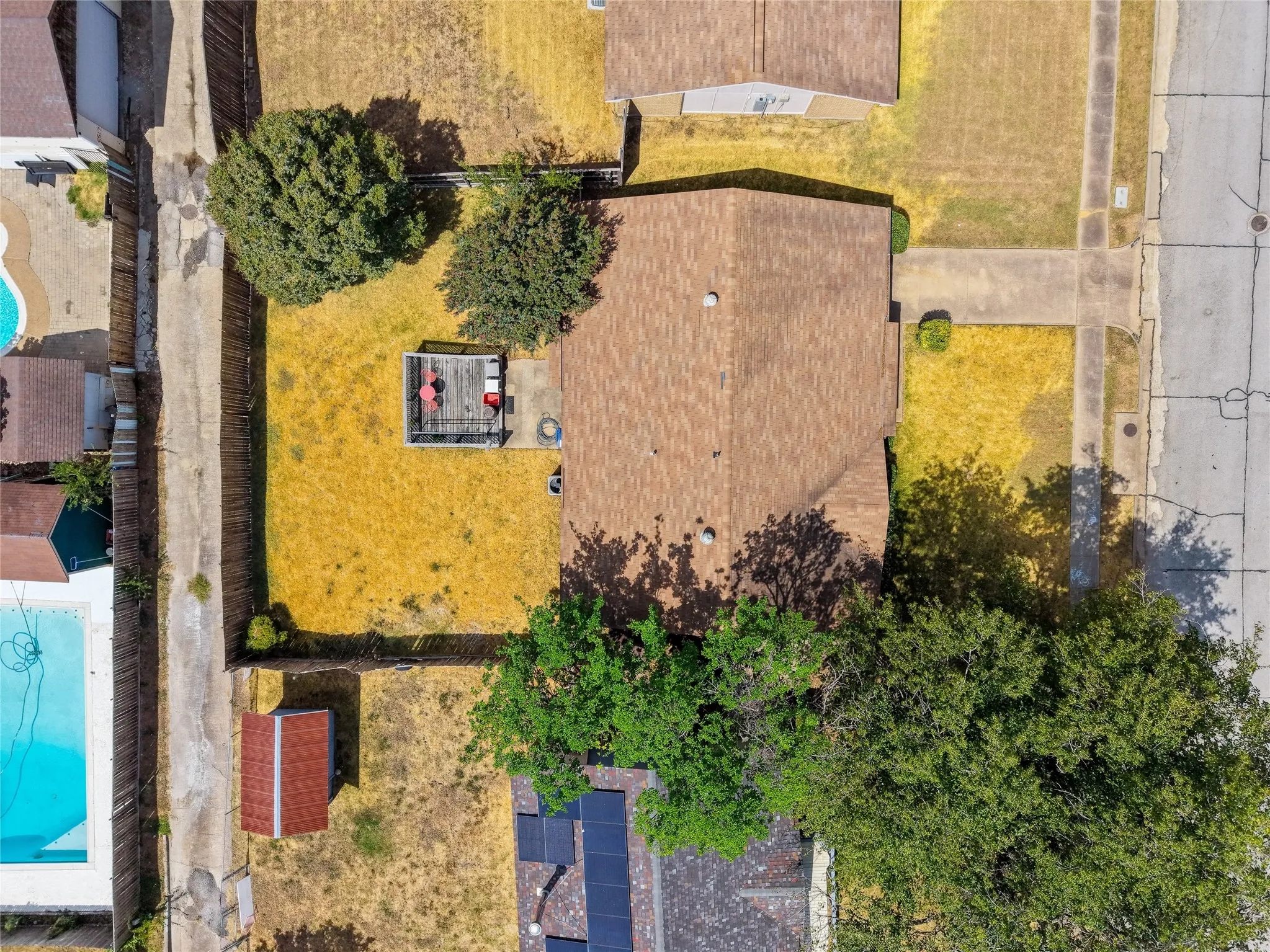 Single Family Residence For Sale in Dallas County , 5434 Laredo Lane, Garland, Texas 75043, 4 Bedroom, 2 Bathroom, Garage spaces, 1,750 Sqft, built in 1971, mls#21390976, Real Estate Agent in Garland, Homes For Sale in Dallas county, Homes For Sale in Garland, Realtor in Garland Texas, Real Estate Brokerage Independent Realty Texas, Luminita Cordes Realtor