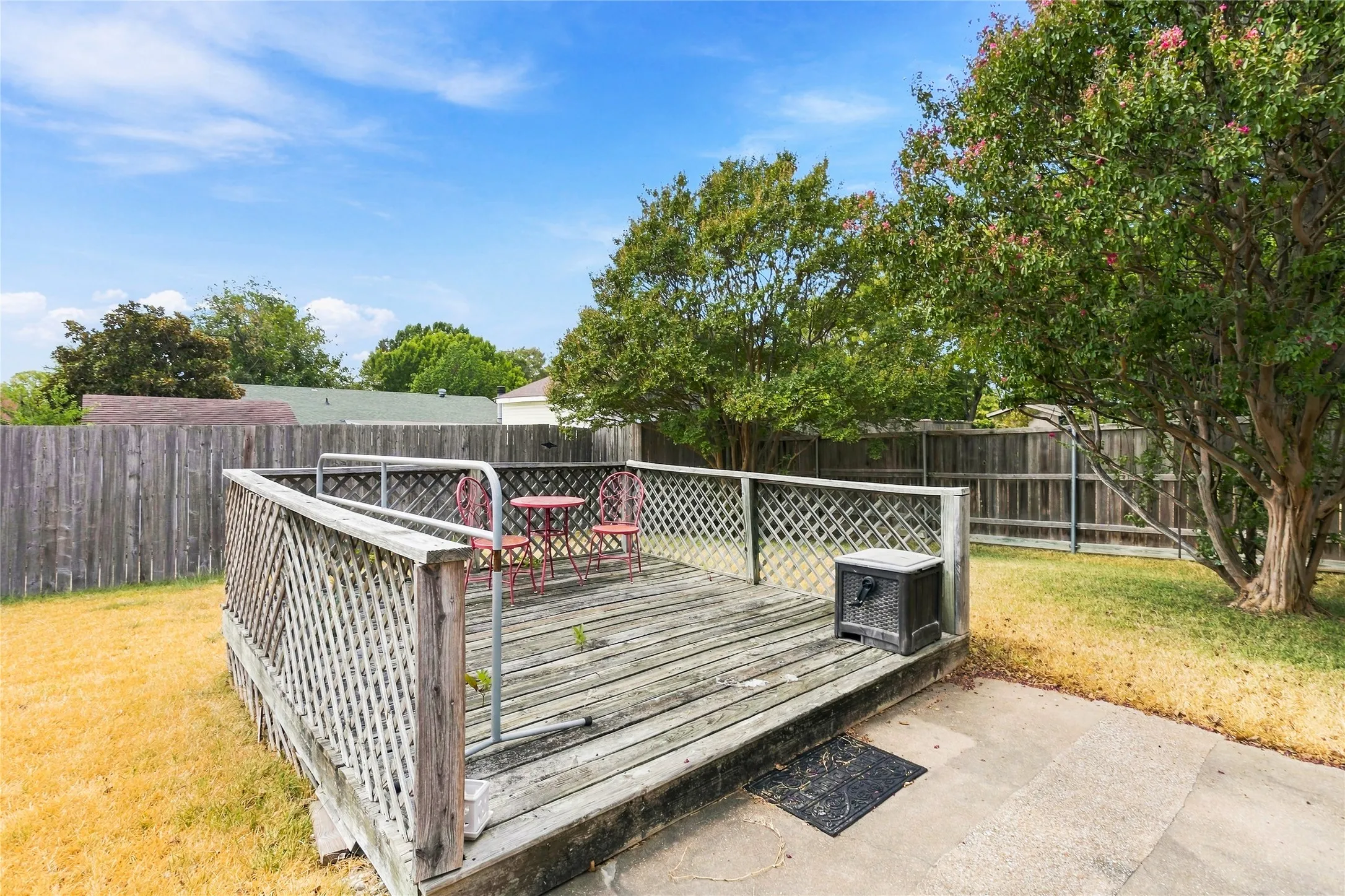 Single Family Residence For Sale in Dallas County , 5434 Laredo Lane, Garland, Texas 75043, 4 Bedroom, 2 Bathroom, Garage spaces, 1,750 Sqft, built in 1971, mls#21390976, Real Estate Agent in Garland, Homes For Sale in Dallas county, Homes For Sale in Garland, Realtor in Garland Texas, Real Estate Brokerage Independent Realty Texas, Luminita Cordes Realtor