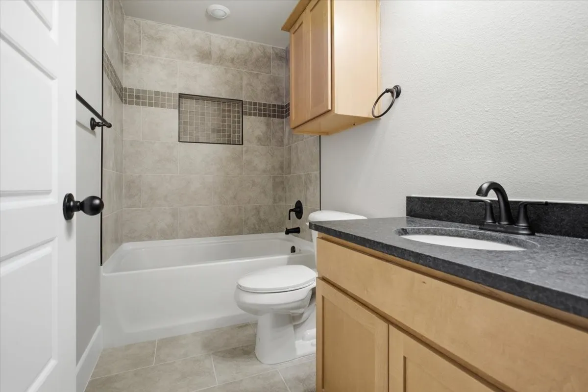 Single Family Residence For Sale in Grayson County , 4218 Hummingbird Drive, Sherman, Texas 75092, 4 Bedroom, 2 Bathroom, 2 Garage spaces, 1,600 Sqft, built in 2026, mls#21390985, Real Estate Agent in Sherman, Homes For Sale in Grayson county, Homes For Sale in Sherman, Realtor in Sherman Texas, Real Estate Brokerage Independent Realty Texas, Luminita Cordes Realtor