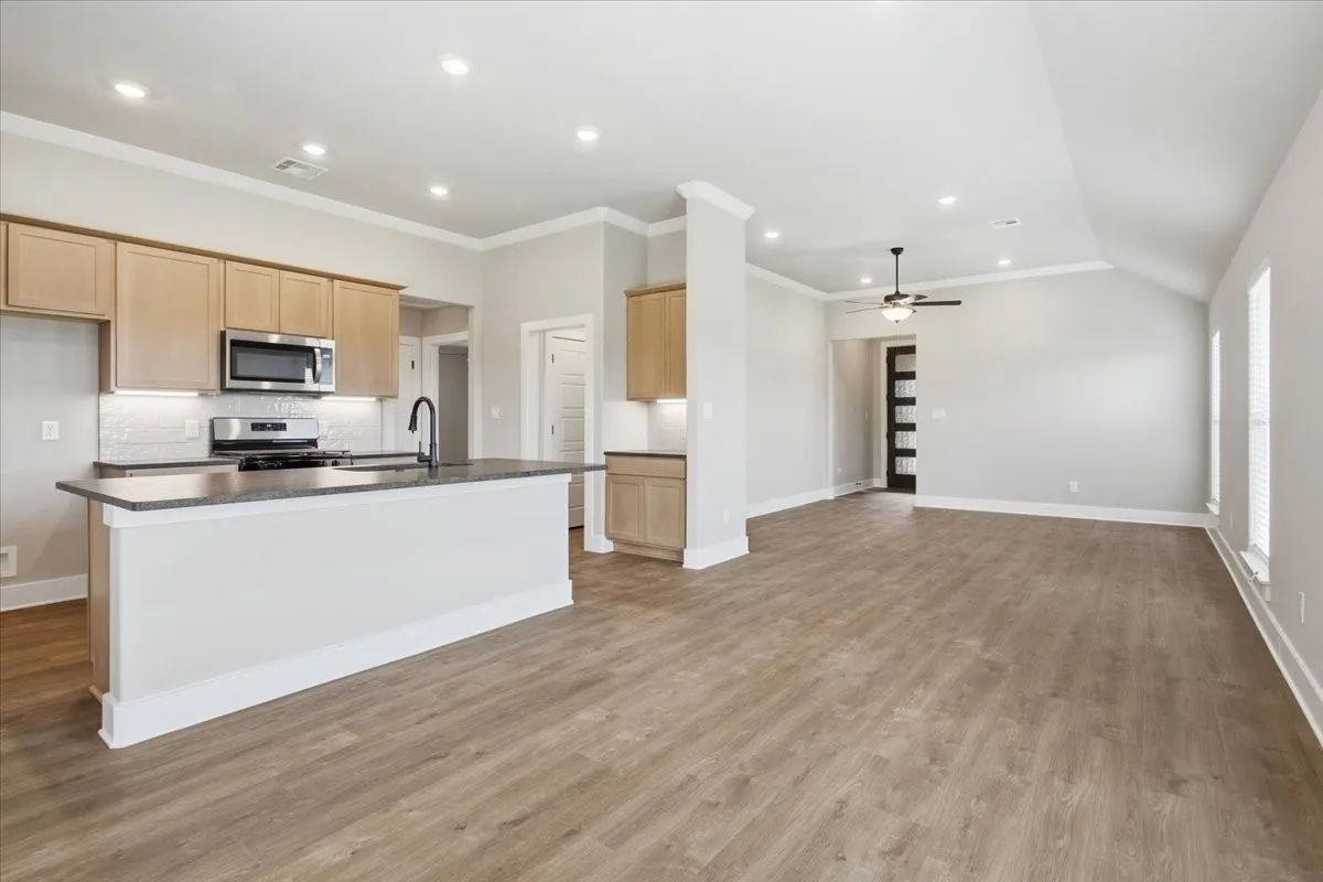 Single Family Residence For Sale in Grayson County , 4218 Hummingbird Drive, Sherman, Texas 75092, 4 Bedroom, 2 Bathroom, 2 Garage spaces, 1,600 Sqft, built in 2026, mls#21390985, Real Estate Agent in Sherman, Homes For Sale in Grayson county, Homes For Sale in Sherman, Realtor in Sherman Texas, Real Estate Brokerage Independent Realty Texas, Luminita Cordes Realtor