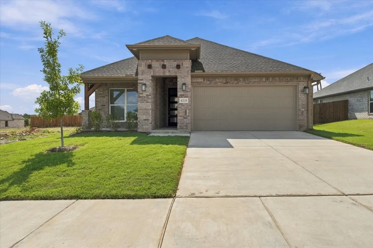 Single Family Residence For Sale